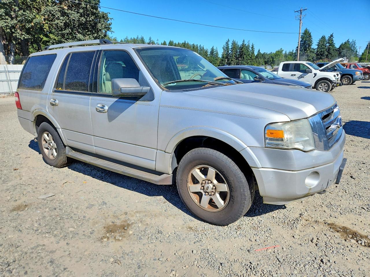 2011 Ford Expedition Xlt Silver vin: 1FMJU1J58BEF55336