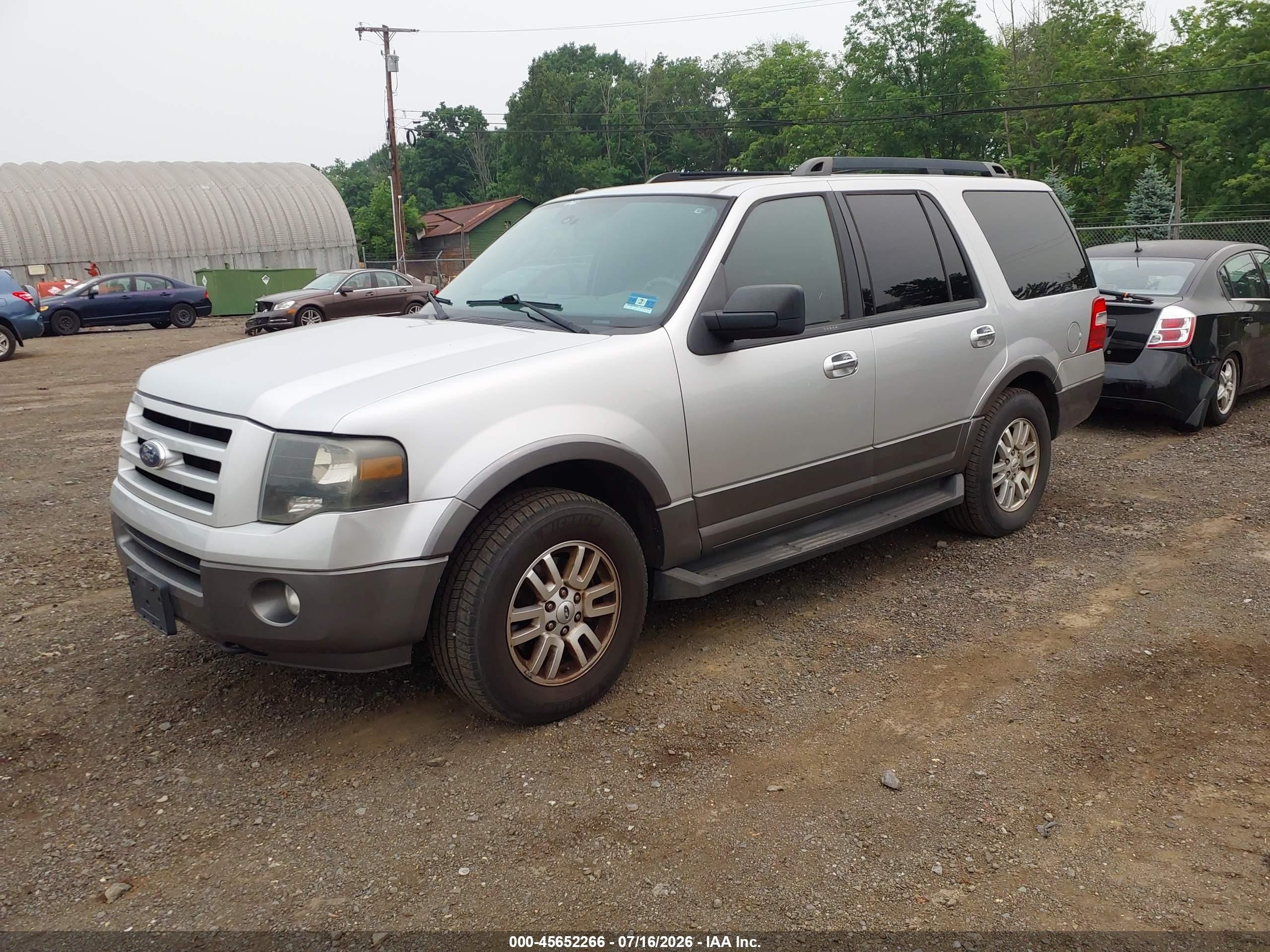 2011 Ford Expedition Xlt Silver vin: 1FMJU1J58BEF55708