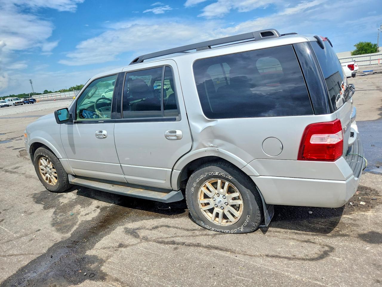 2013 Ford Expedition Xlt Silver vin: 1FMJU1J58DEF34652