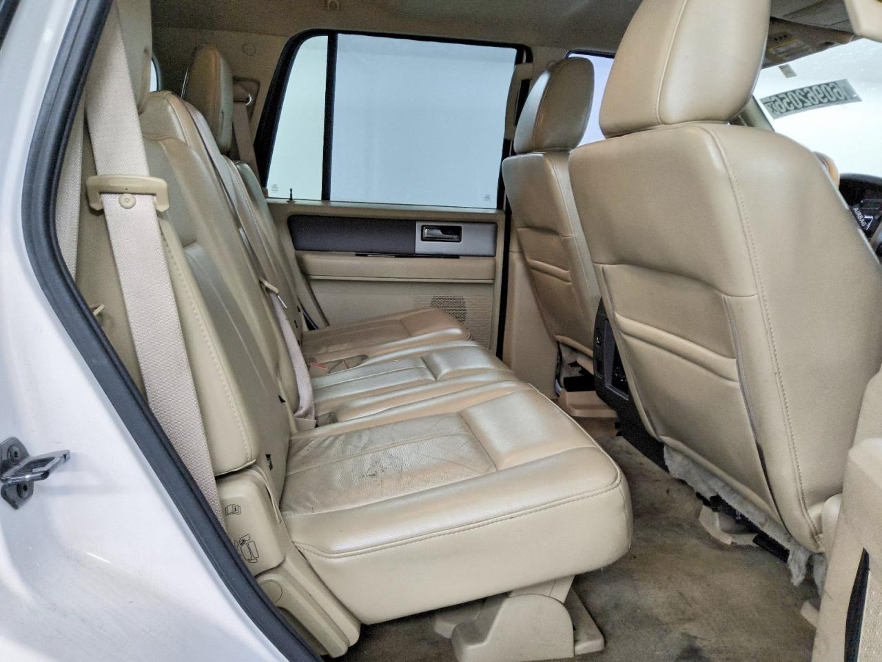 2012 Ford Expedition Xlt White vin: 1FMJU1J59CEF10097