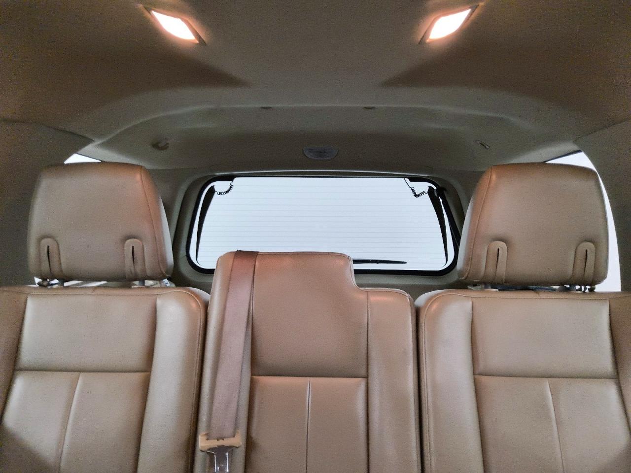 2012 Ford Expedition Xlt White vin: 1FMJU1J59CEF10097