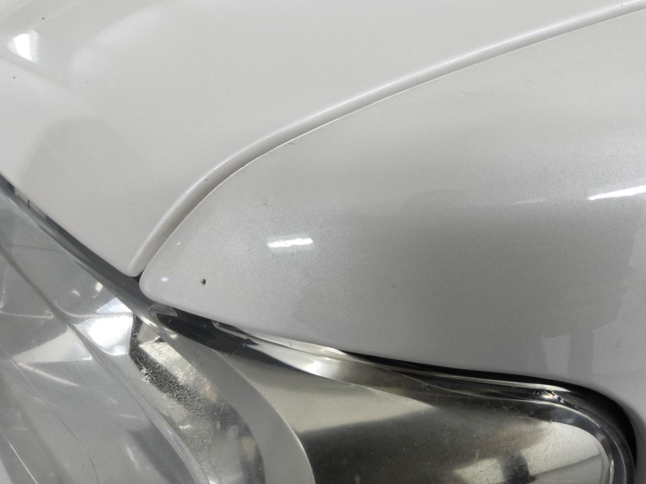 2012 Ford Expedition Xlt White vin: 1FMJU1J59CEF10097 Damage: Left Front Fender, Chipped, 2