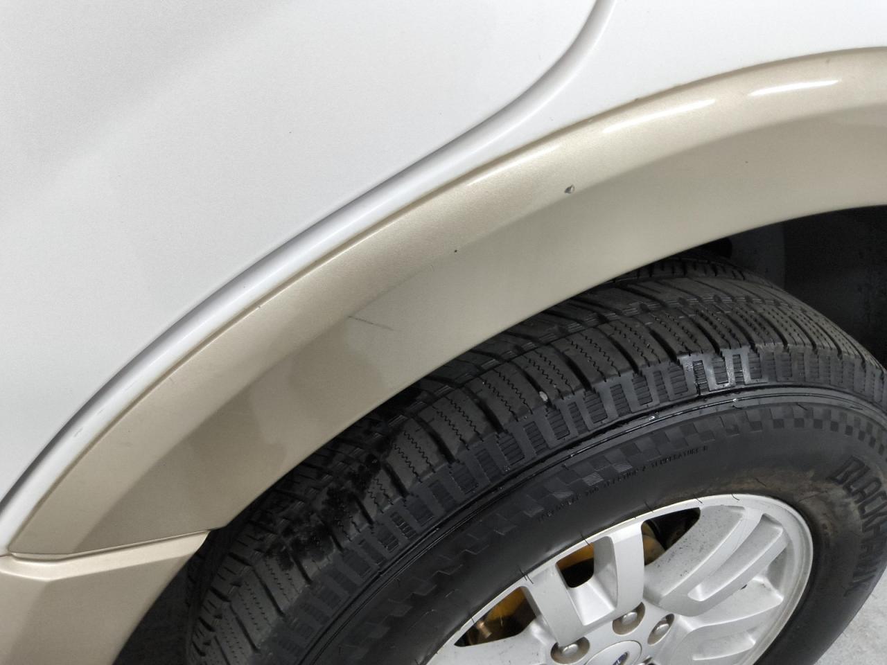 2012 Ford Expedition Xlt White vin: 1FMJU1J59CEF10097 Damage: Left Qtr Panel Cladding, Light Scratch, 1/8 To 1/2 Inch