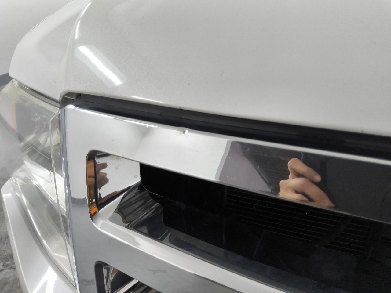 2012 Ford Expedition Xlt White vin: 1FMJU1J59CEF10097 Damage: Grille - Chrome, Chipped, 2