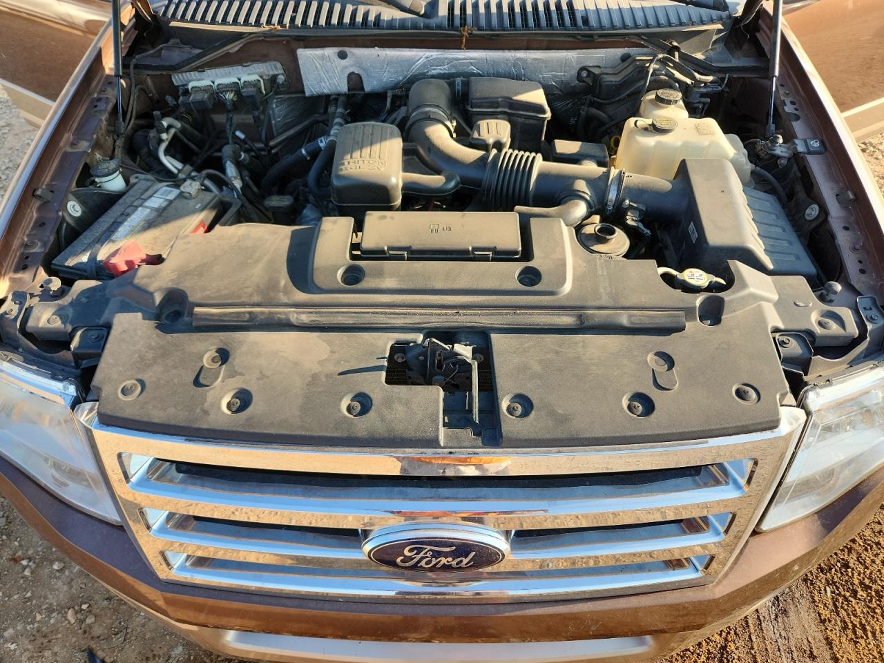 2012 Ford Expedition Xlt Brown vin: 1FMJU1J5XCEF57476