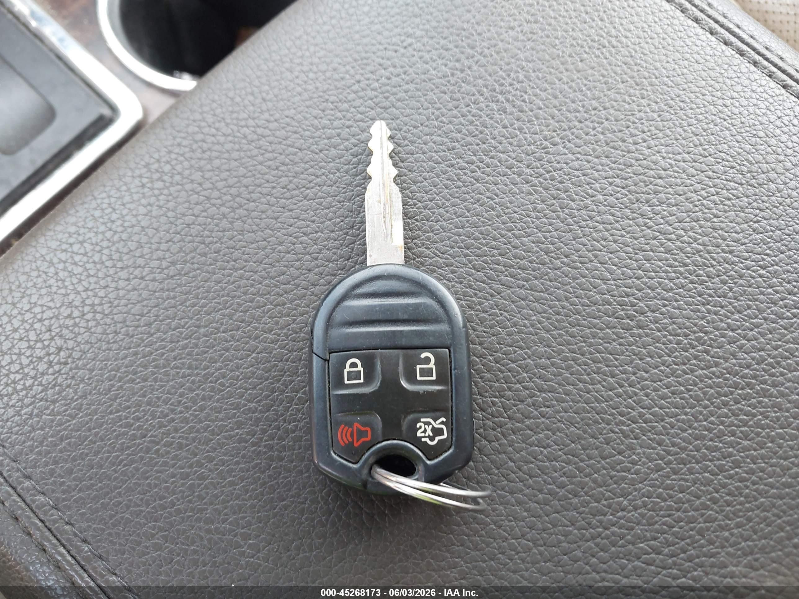 2012 Ford Expedition Xlt Черный vin: 1FMJU1J5XCEF58241