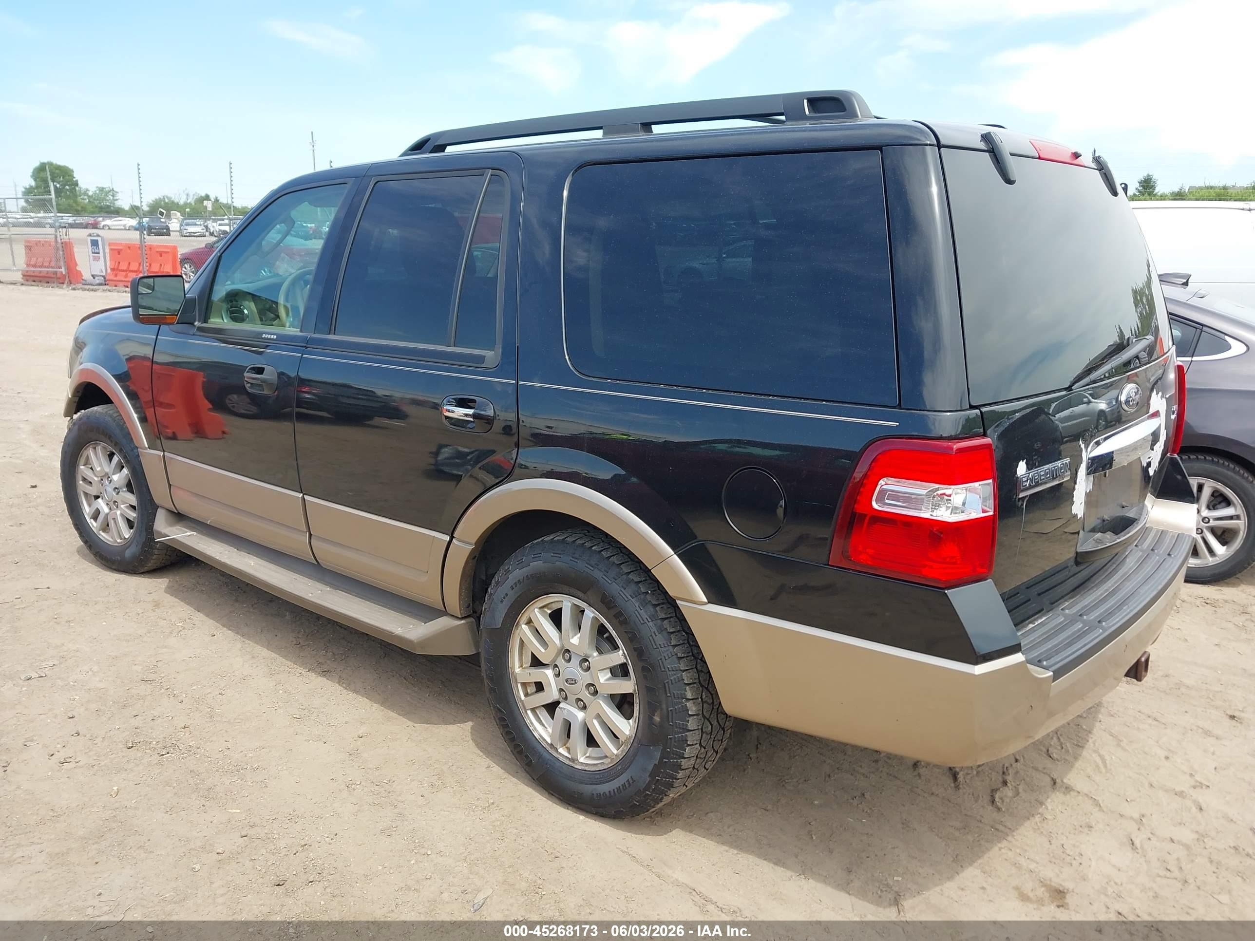 2012 Ford Expedition Xlt Черный vin: 1FMJU1J5XCEF58241
