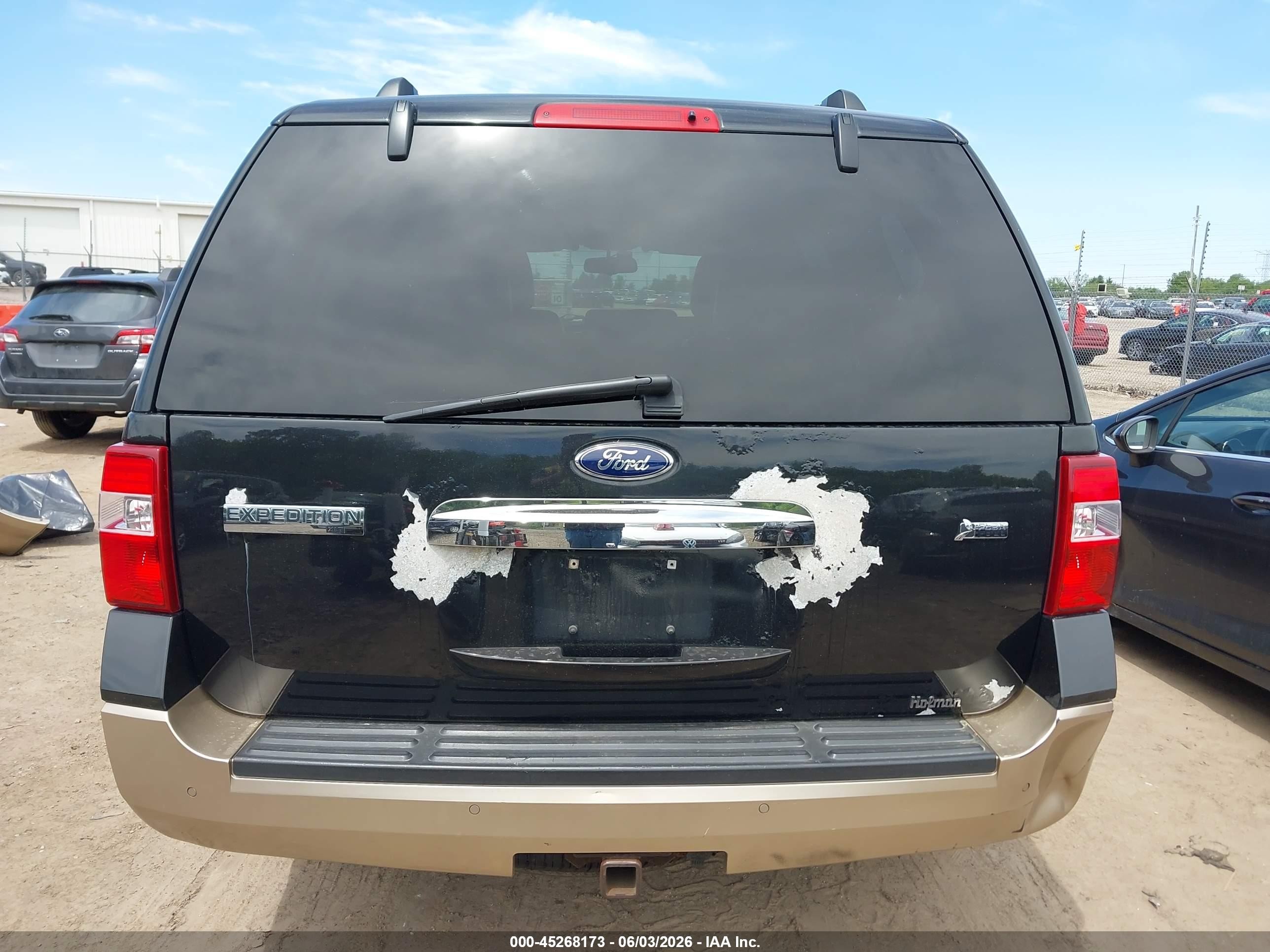 2012 Ford Expedition Xlt Черный vin: 1FMJU1J5XCEF58241