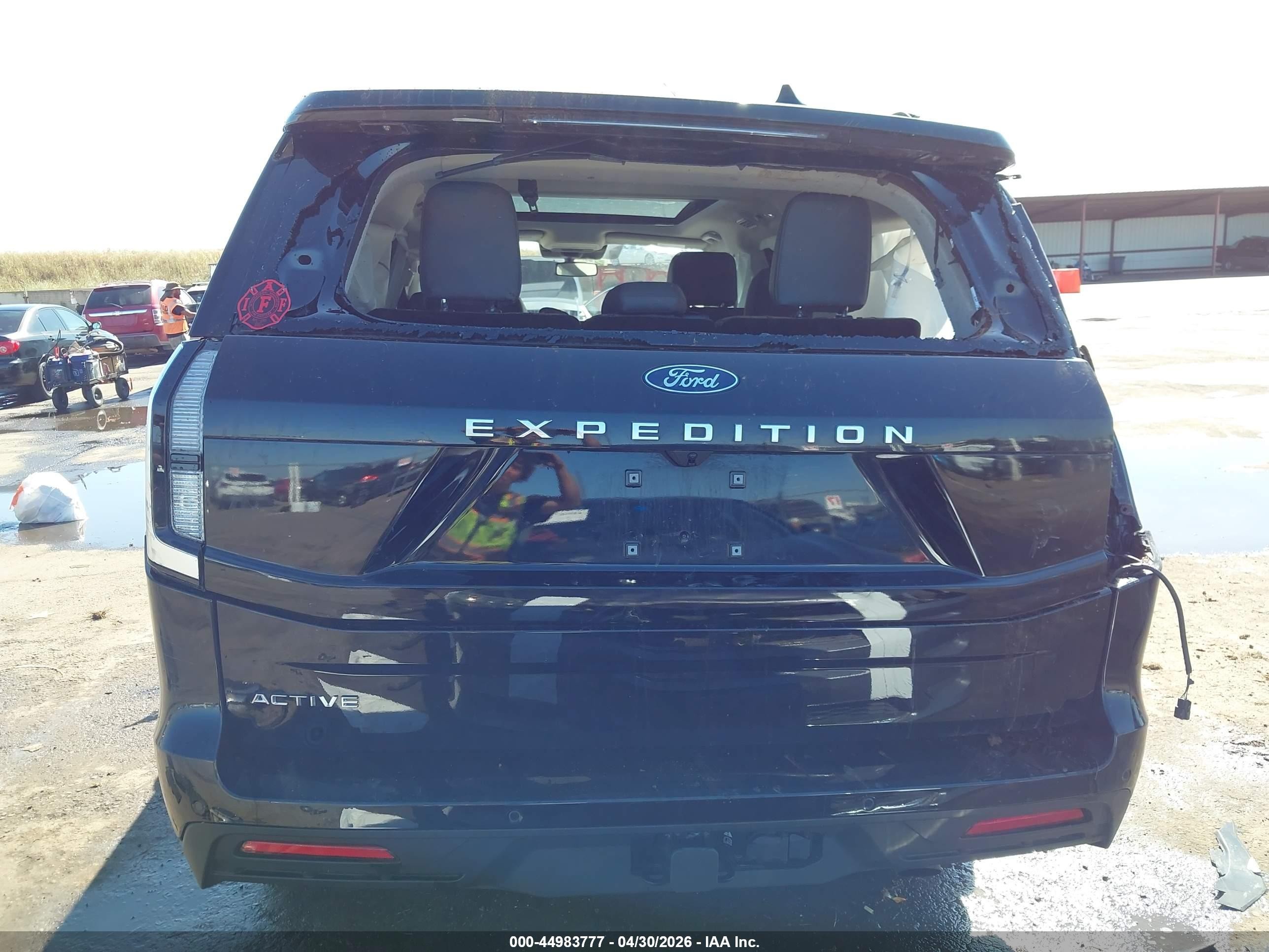 2025 Ford Expedition Active Black vin: 1FMJU1J81SEA59224
