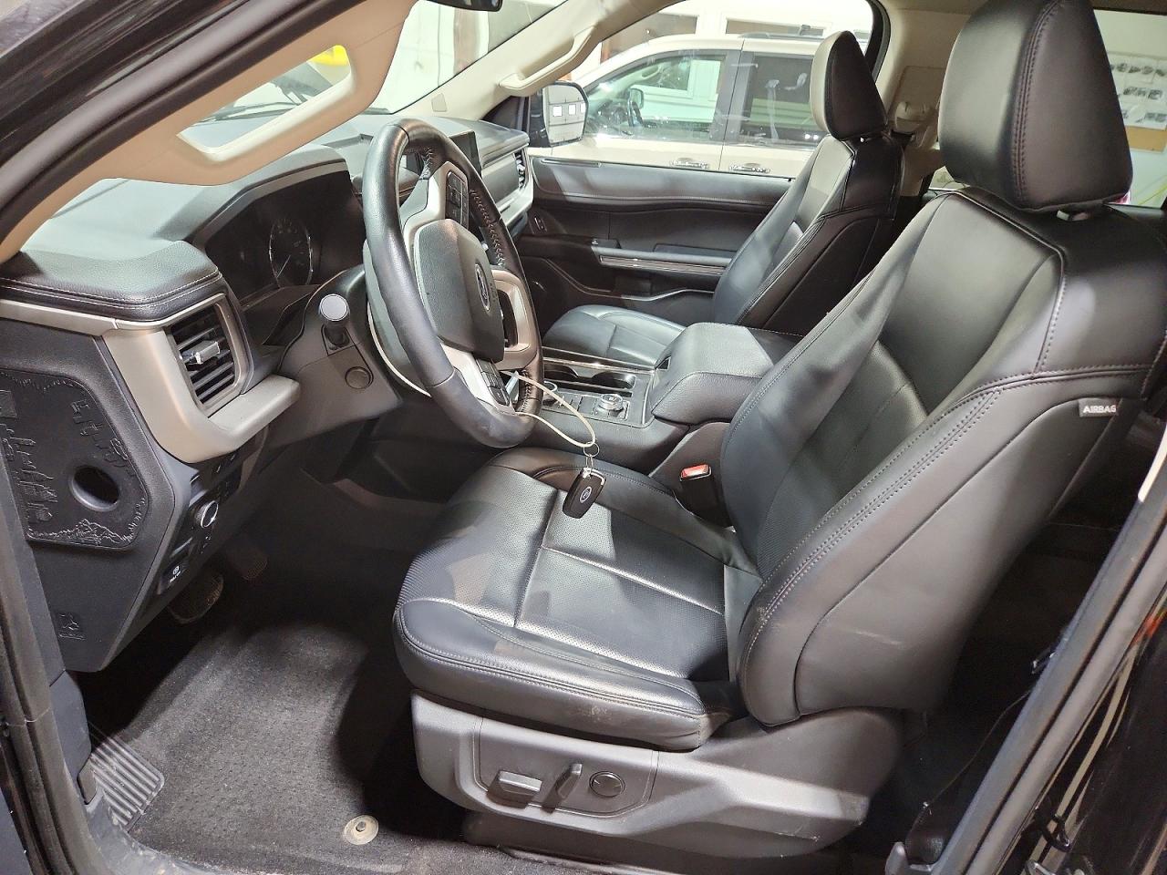 2024 Ford Expedition Xlt Black vin: 1FMJU1J83REB15108