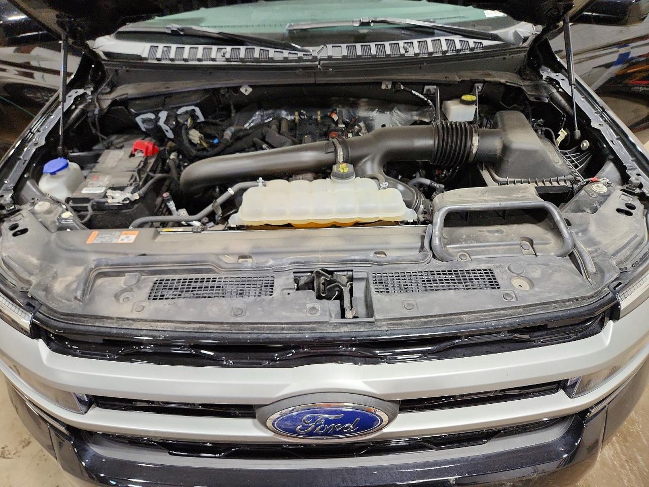 2024 Ford Expedition Xlt Black vin: 1FMJU1J83REB15108