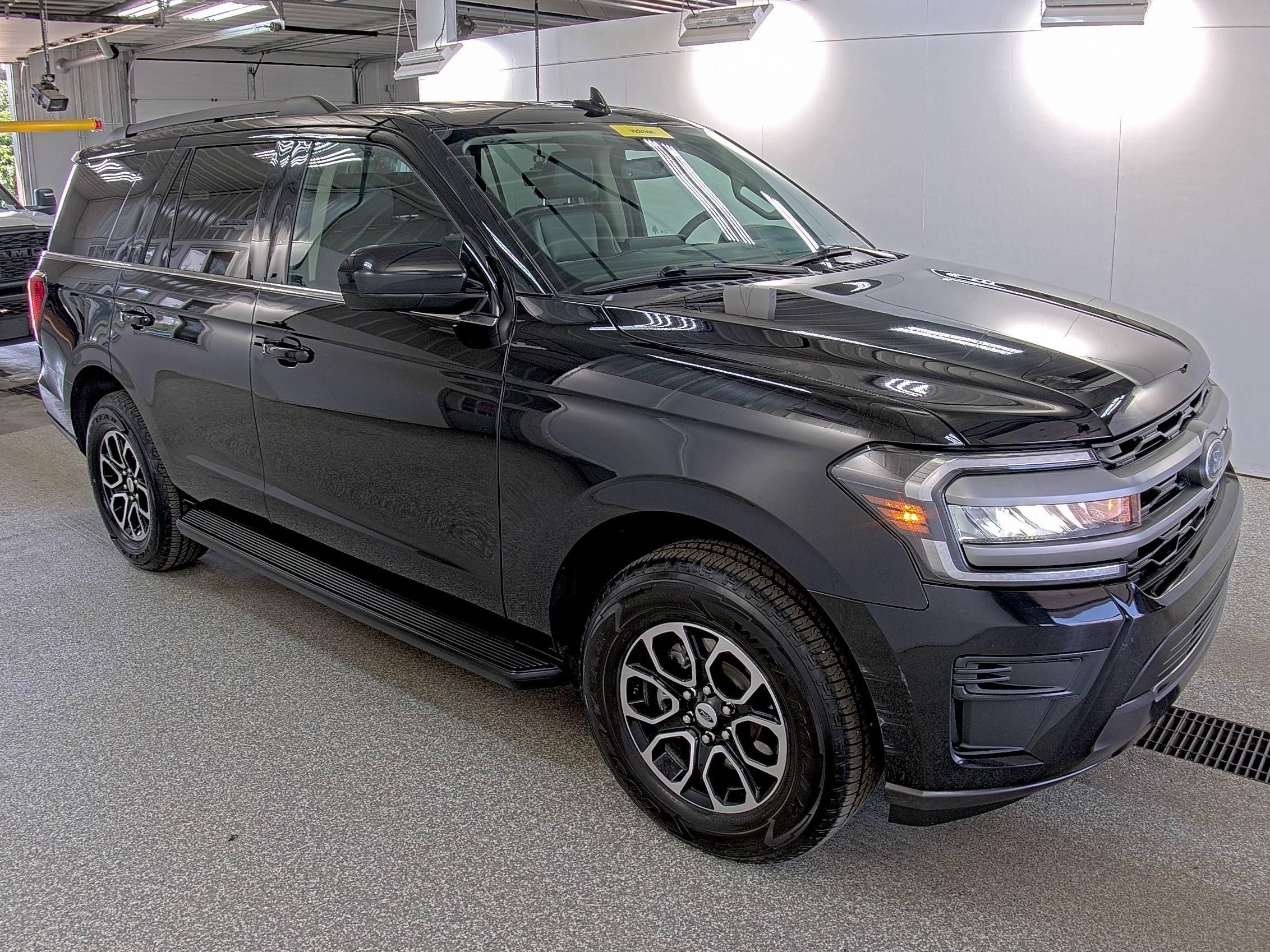 2024 Ford Expedition Xlt vin: 1FMJU1J86REA09350