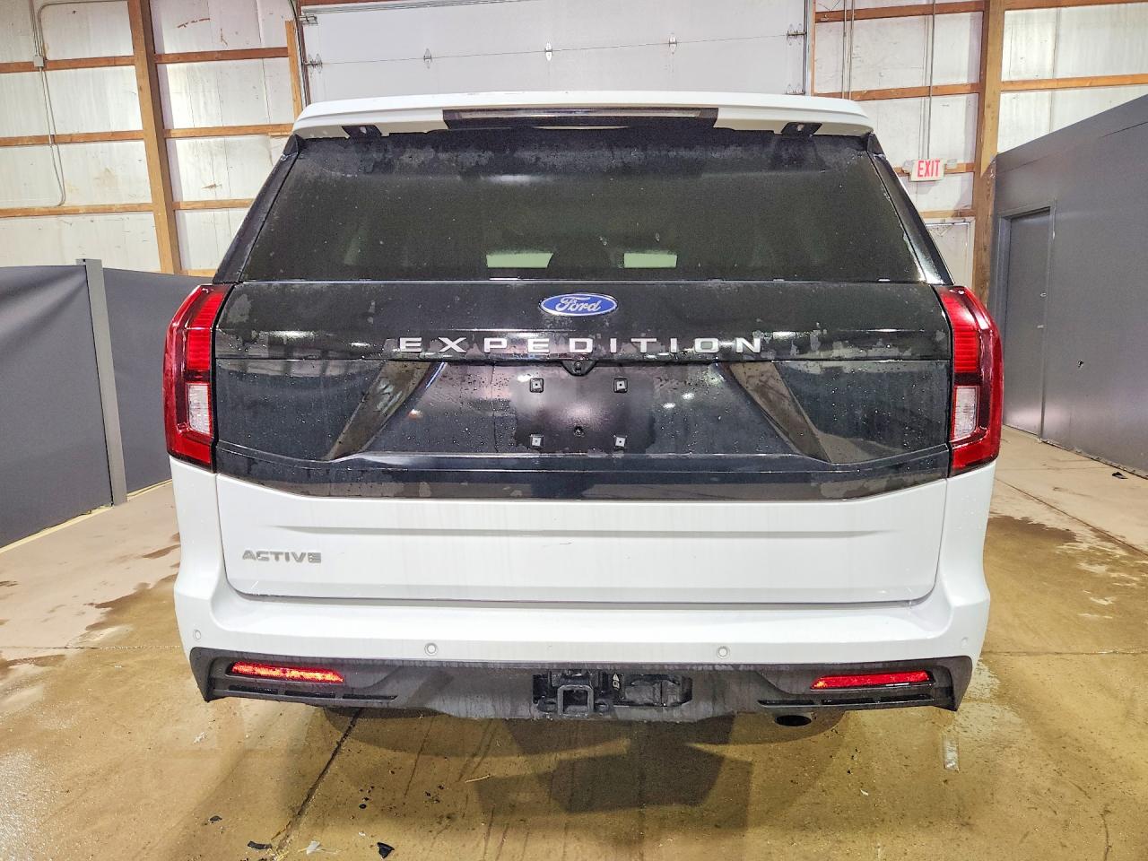 2025 Ford Expedition Active White vin: 1FMJU1J87SEA44680