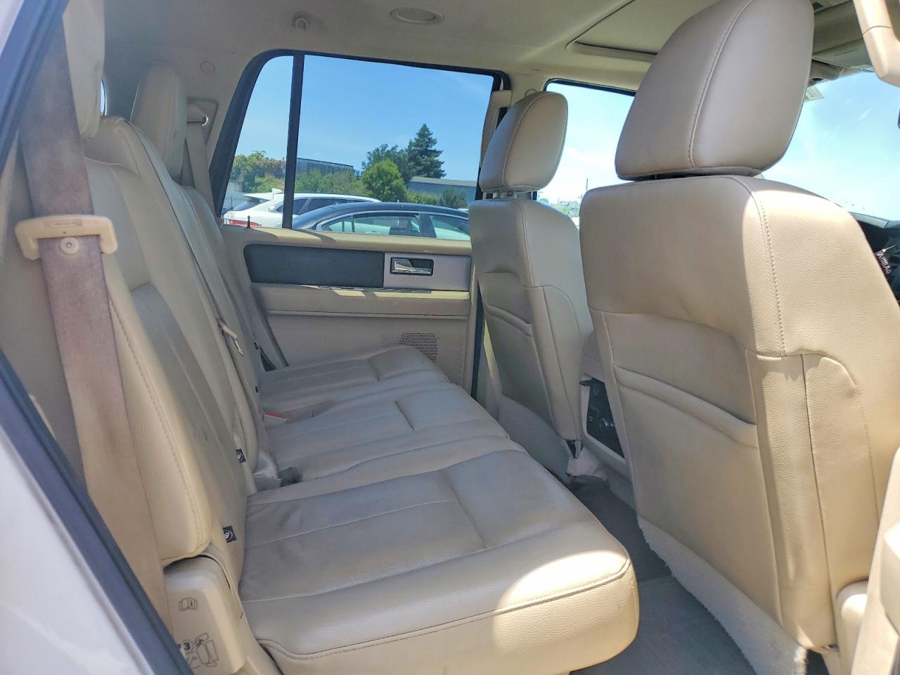 2015 Ford Expedition Xlt White vin: 1FMJU1JT2FEF11238