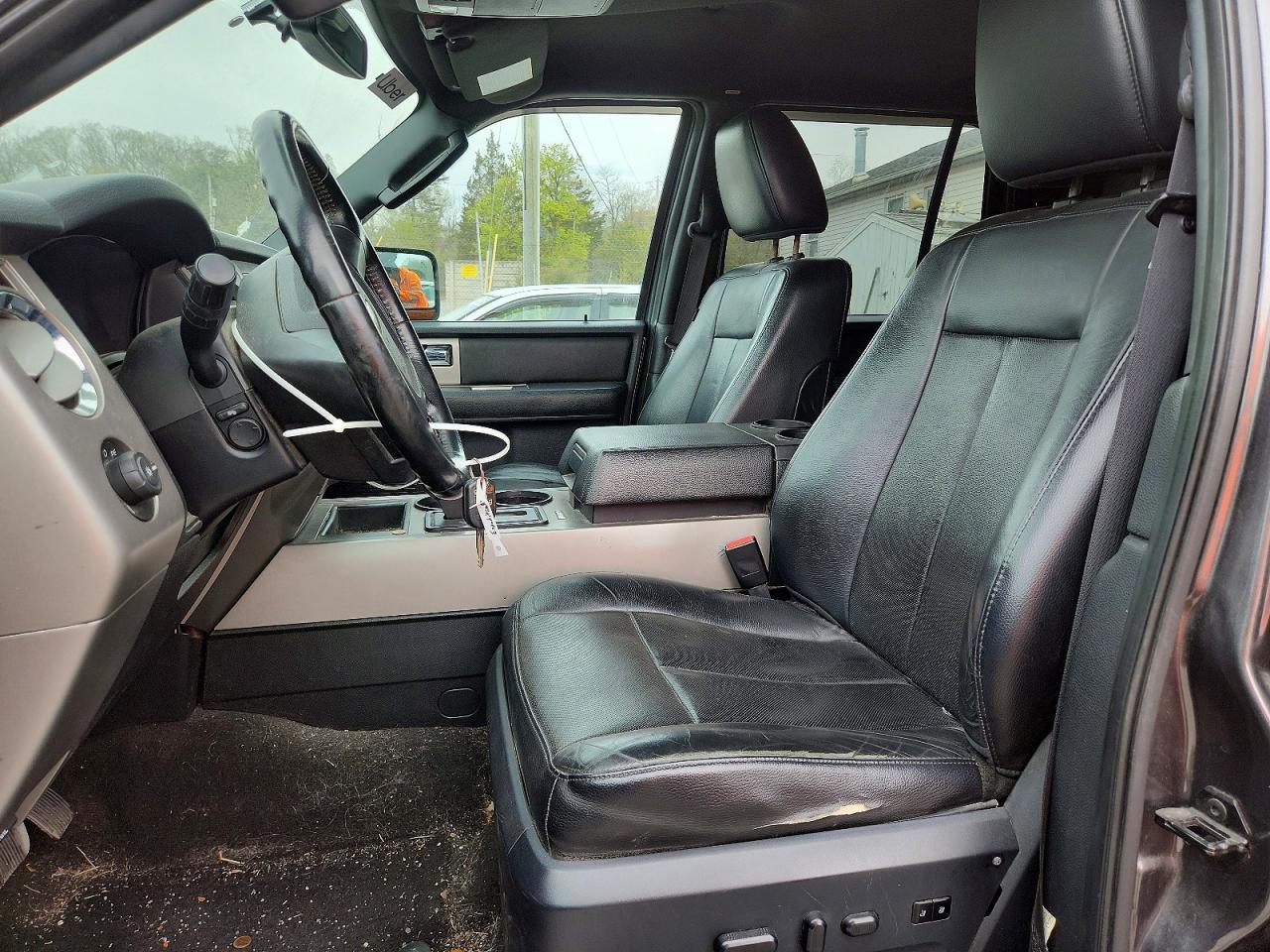 2015 Ford Expedition Xlt Серый vin: 1FMJU1JT2FEF27603
