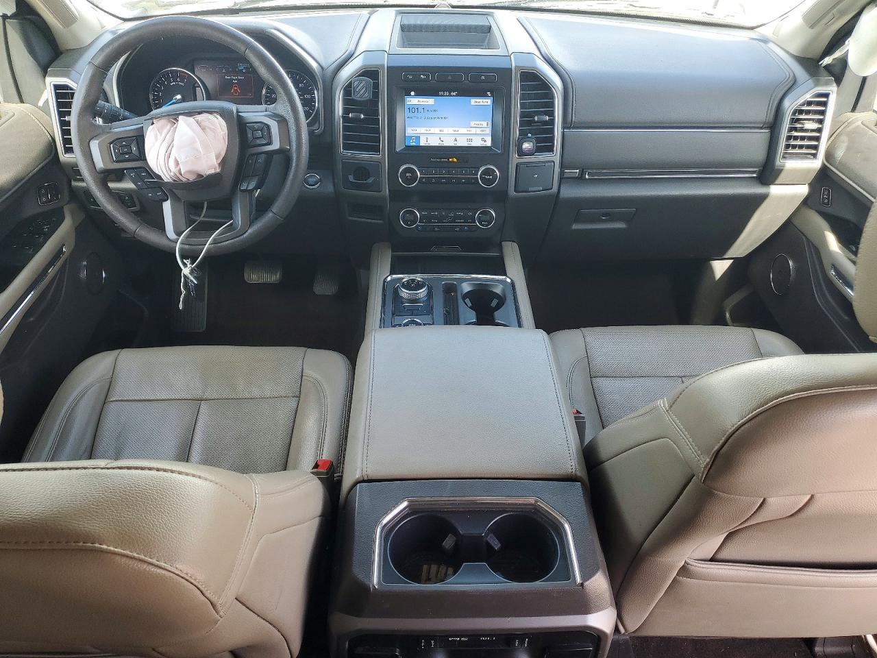 2019 Ford Expedition White vin: 1FMJU1JT2KEA16239