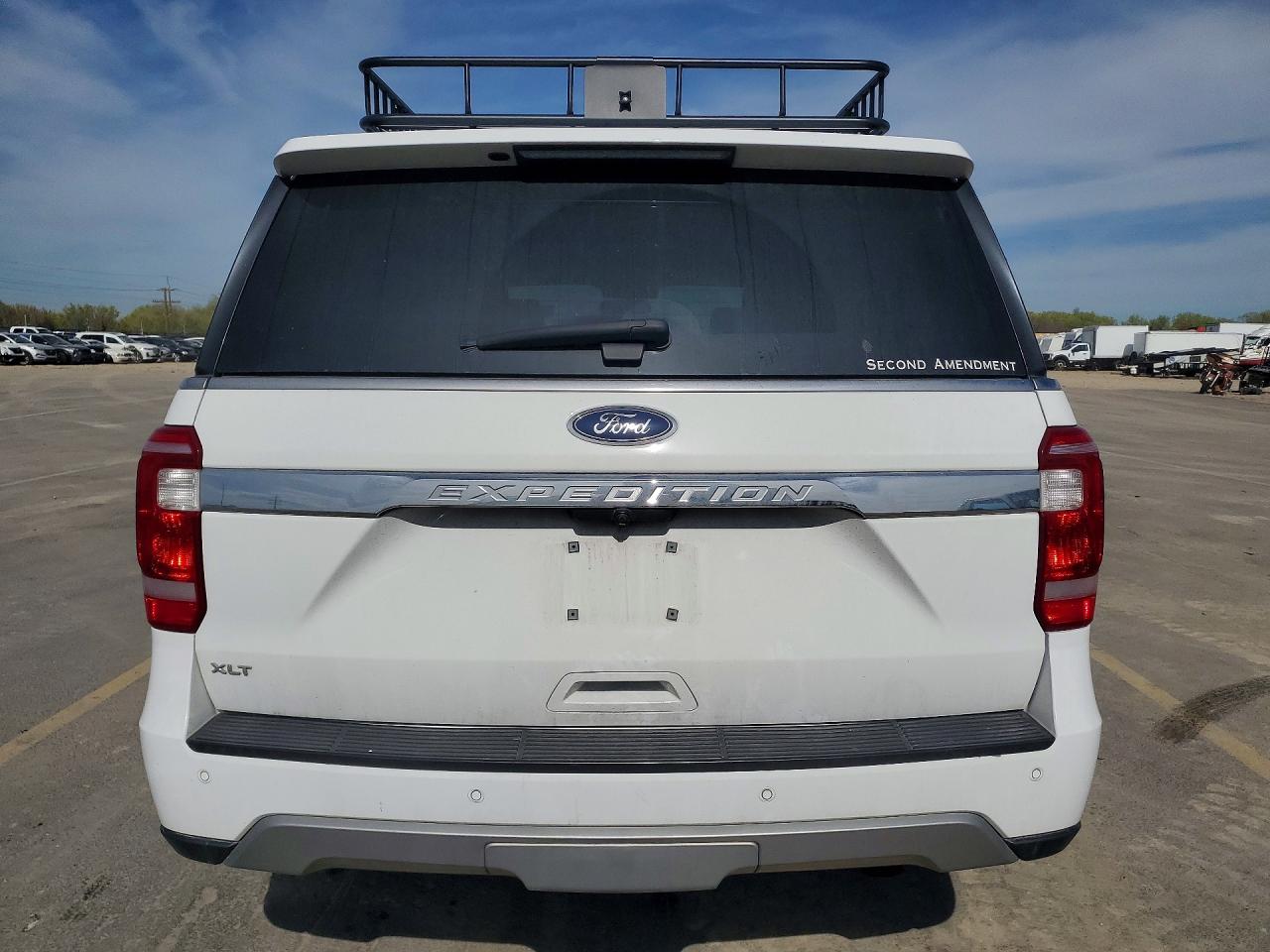 2019 Ford Expedition White vin: 1FMJU1JT2KEA16239