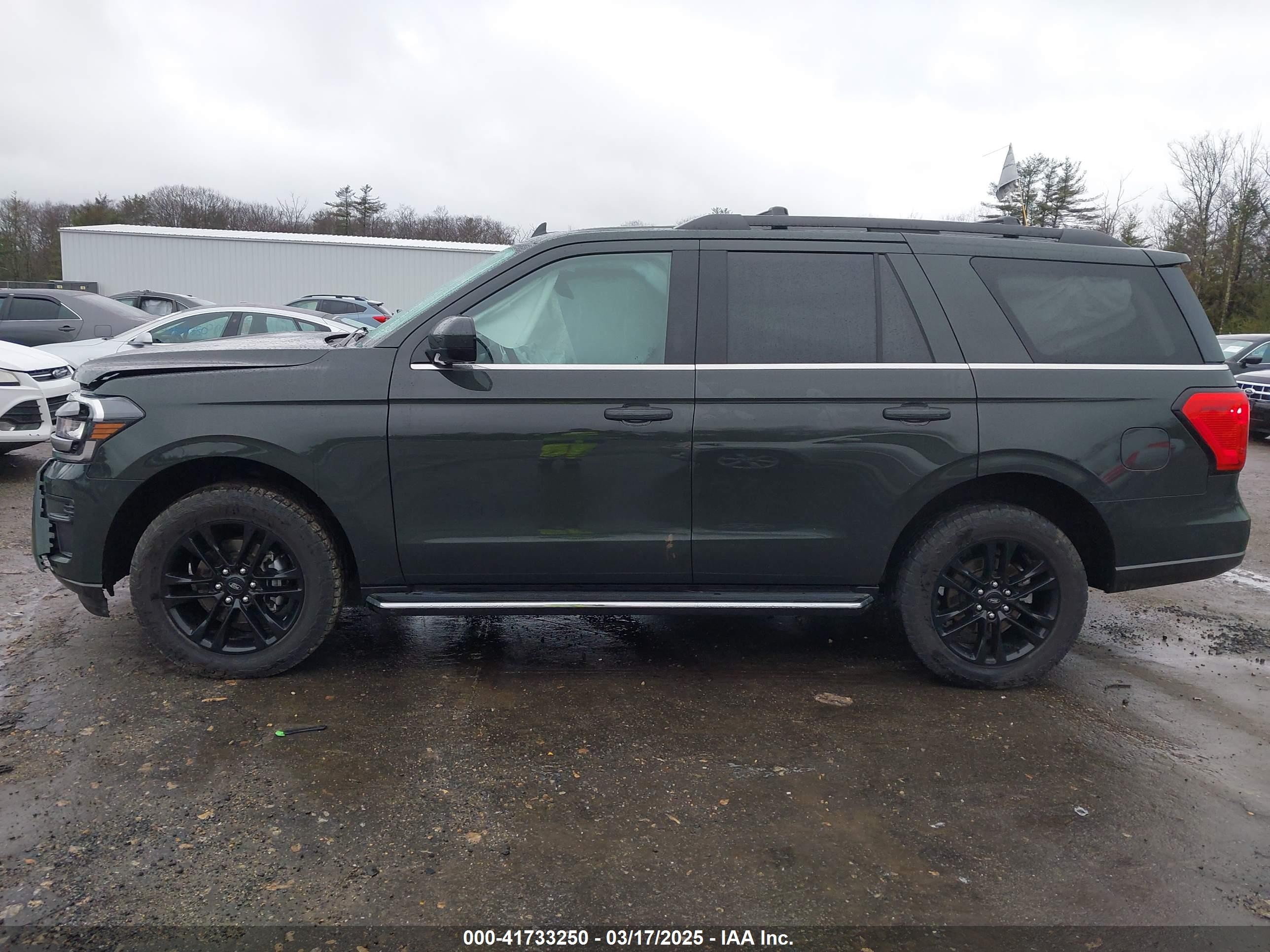 2022 Ford Expedition Xlt Серый vin: 1FMJU1JT2NEA60858