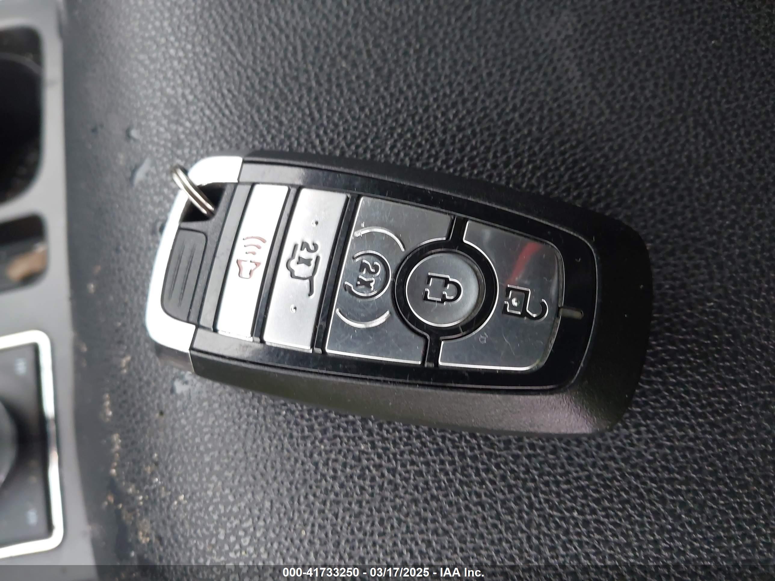 2022 Ford Expedition Xlt Серый vin: 1FMJU1JT2NEA60858