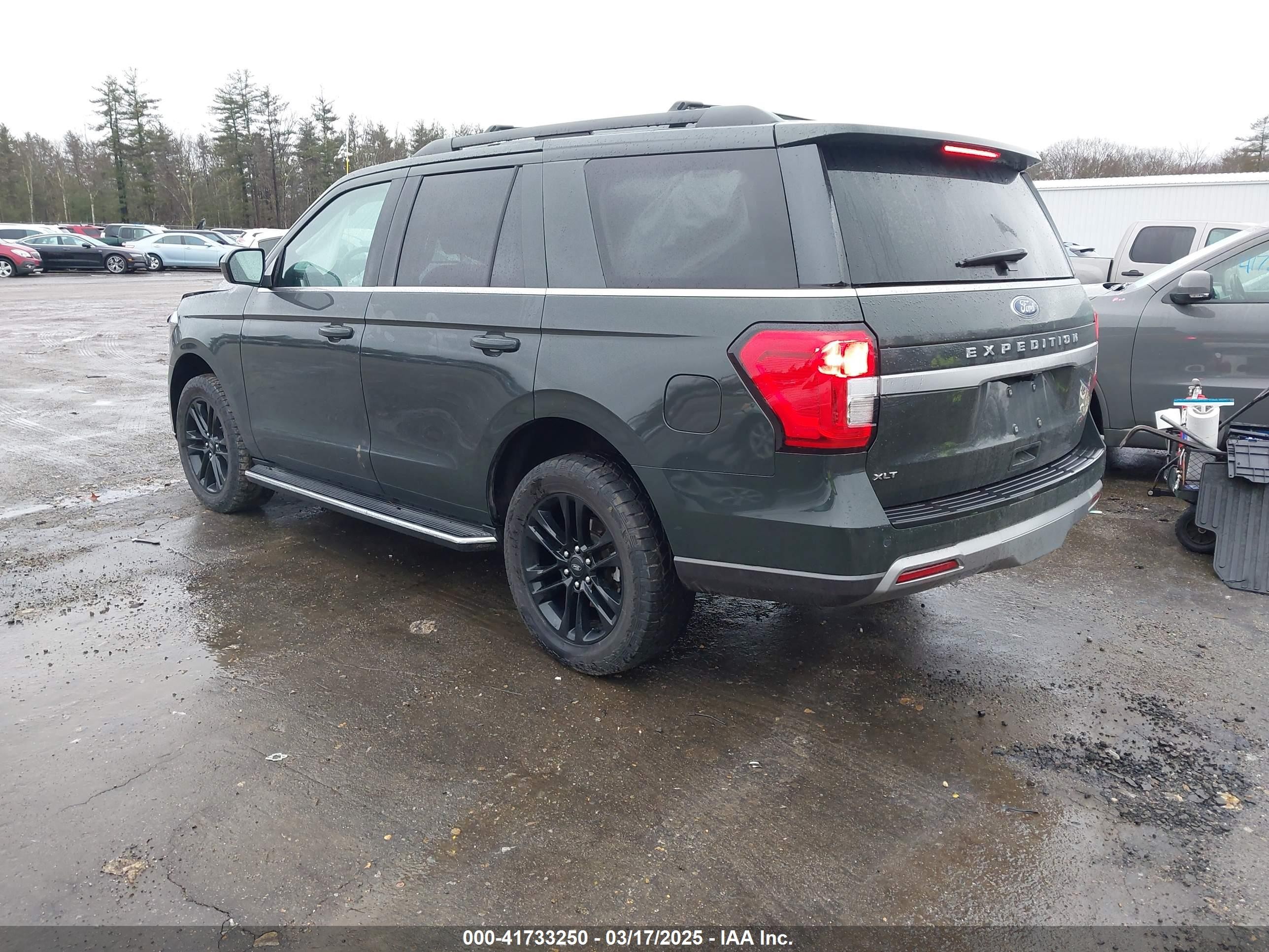 2022 Ford Expedition Xlt Серый vin: 1FMJU1JT2NEA60858