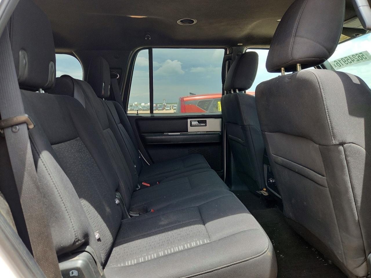 2015 Ford Expedition Xlt White vin: 1FMJU1JT3FEF11233