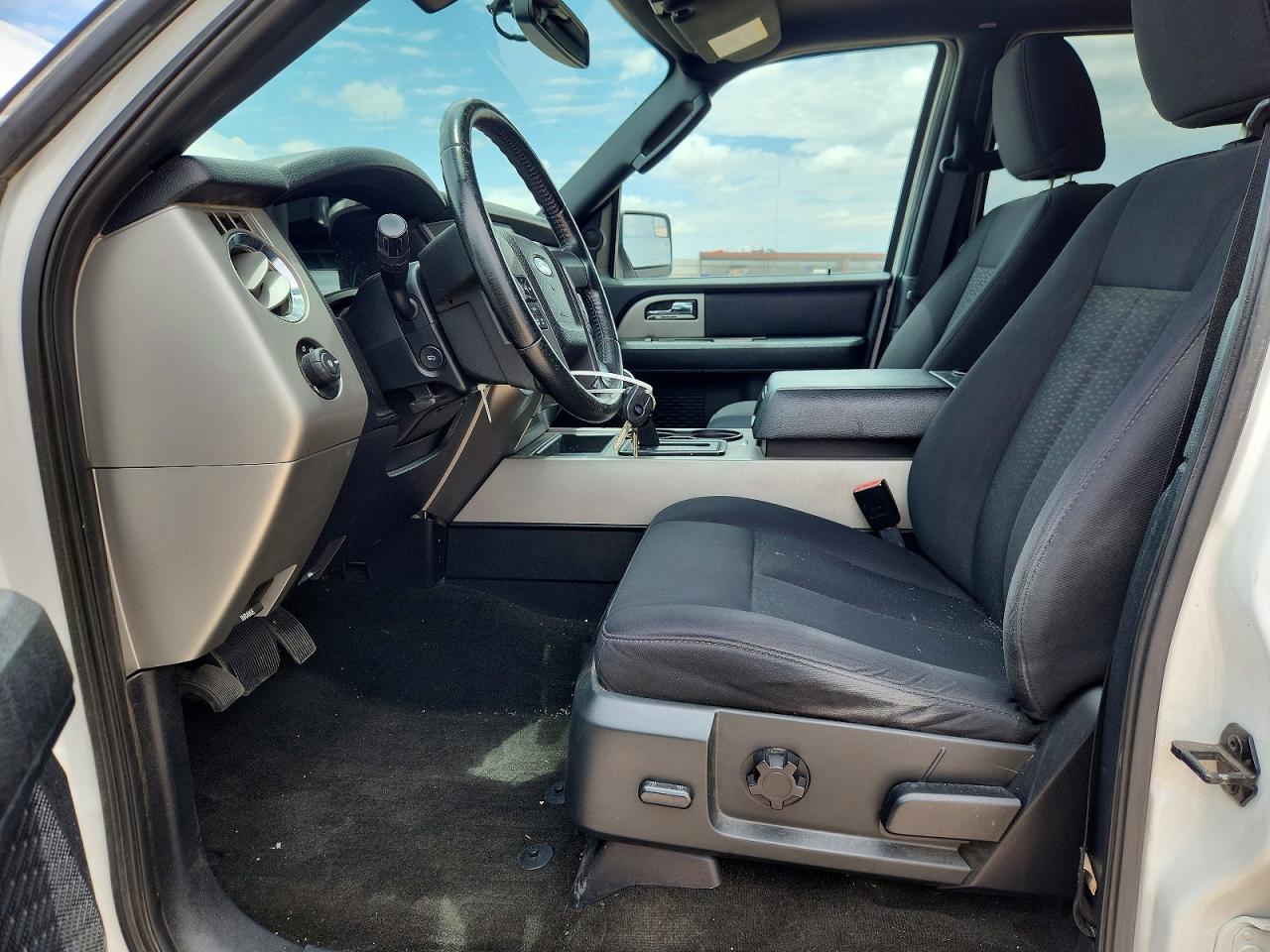 2015 Ford Expedition Xlt White vin: 1FMJU1JT3FEF11233