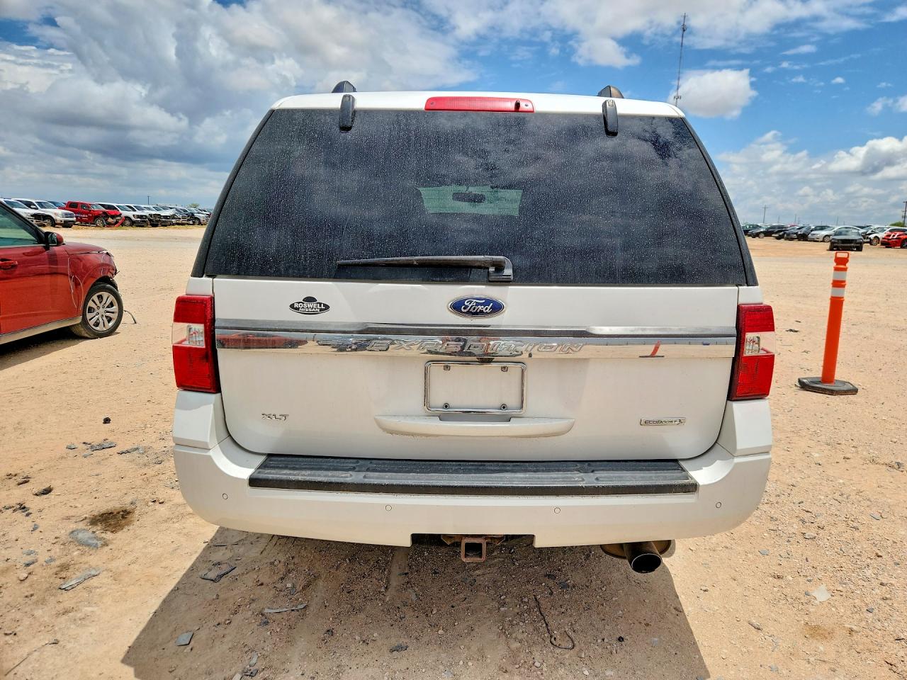 2015 Ford Expedition Xlt White vin: 1FMJU1JT3FEF11233