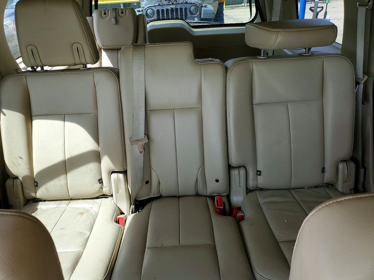 2015 Ford Expedition Xlt White vin: 1FMJU1JT5FEF02372