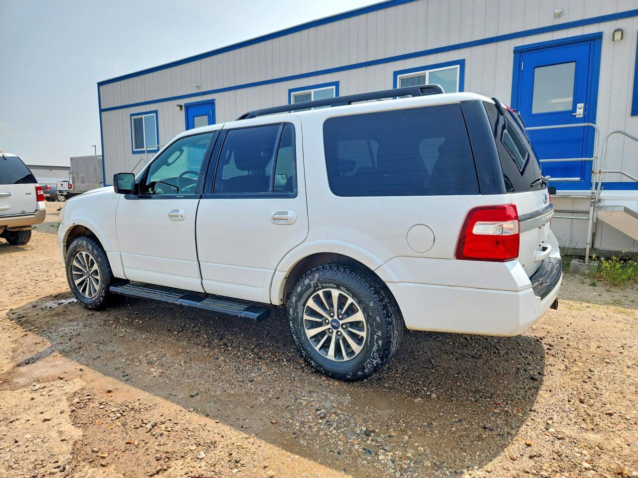 2015 Ford Expedition Xlt White vin: 1FMJU1JT5FEF05515