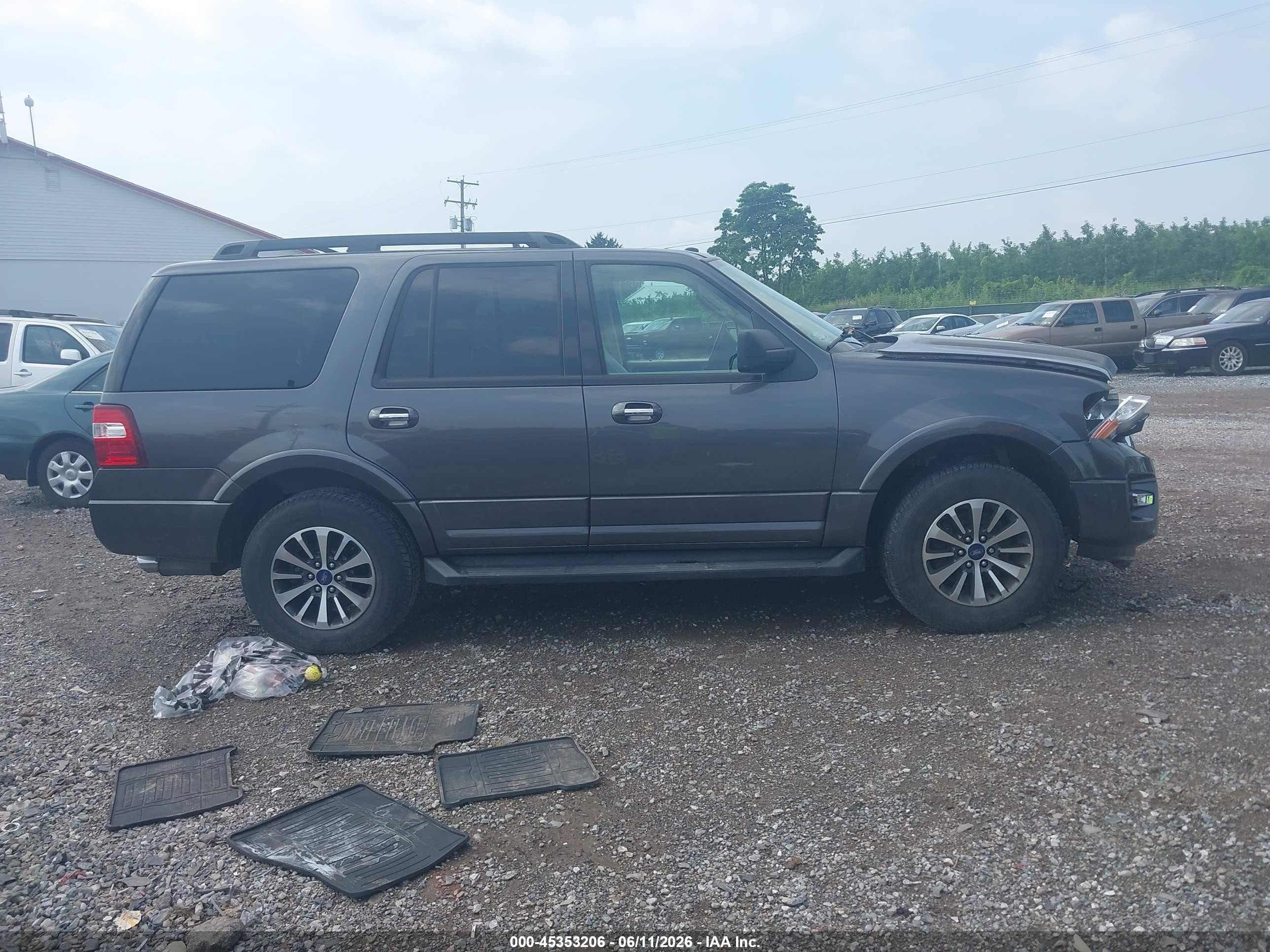 2015 Ford Expedition Xlt Gray vin: 1FMJU1JT5FEF09872
