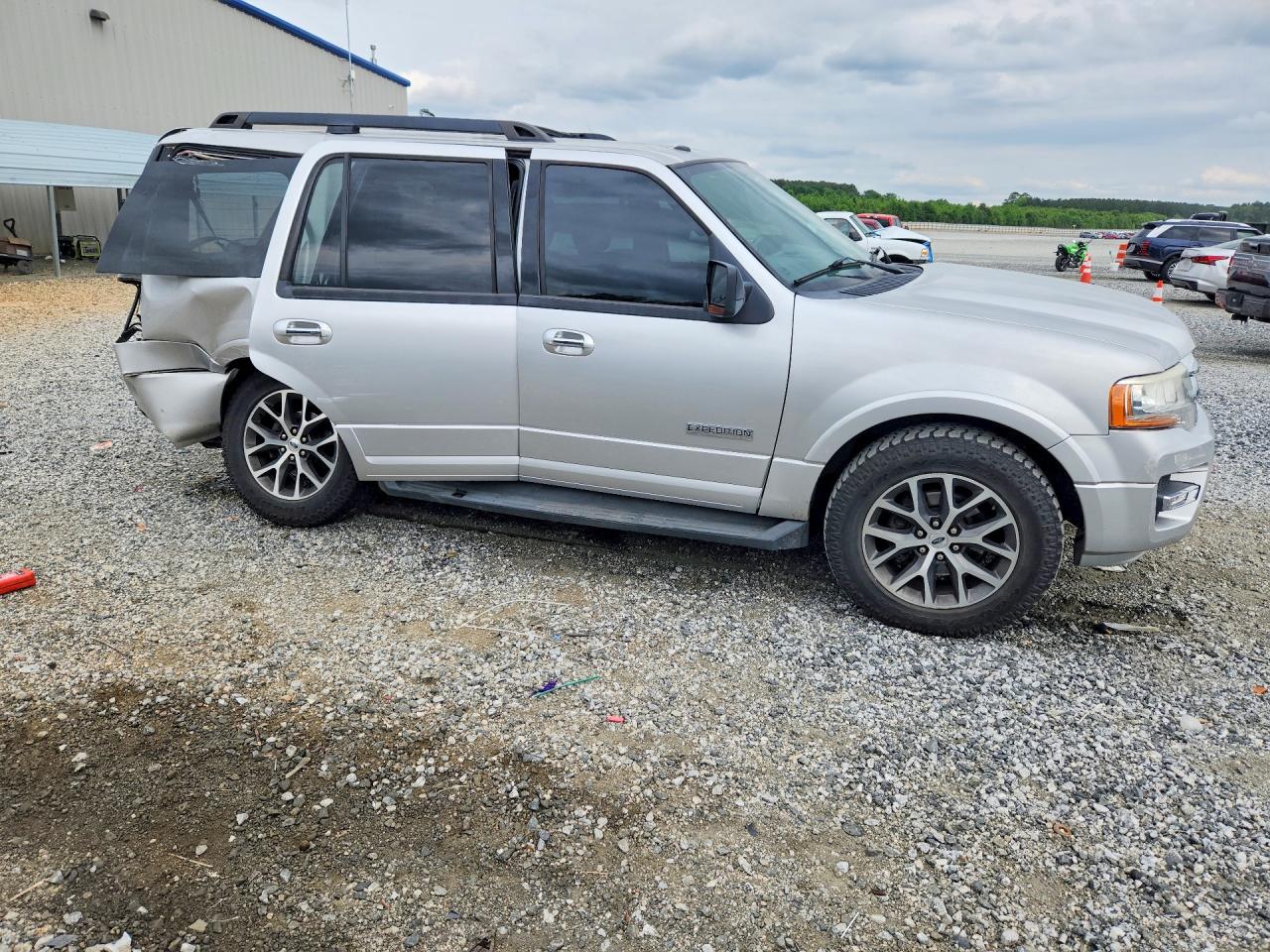 2015 Ford Expedition Xlt Silver vin: 1FMJU1JT6FEF05331