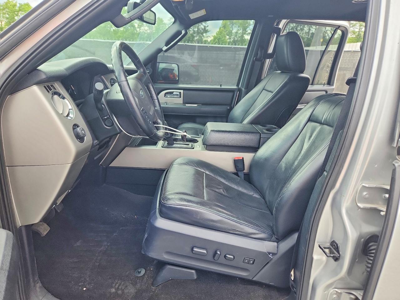 2015 Ford Expedition Xlt Silver vin: 1FMJU1JT6FEF05331