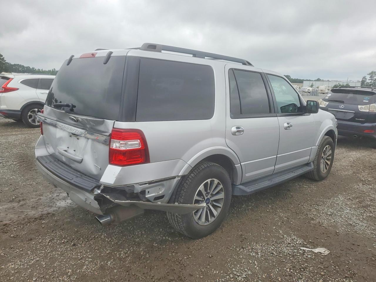 2015 Ford Expedition Xlt Silver vin: 1FMJU1JT6FEF29998
