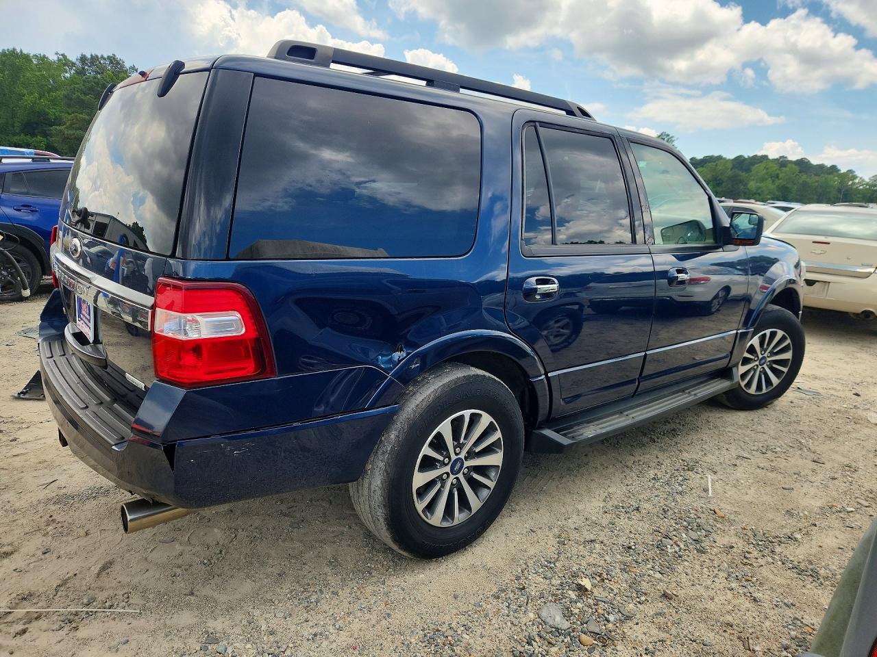 2015 Ford Expedition Xlt Blue vin: 1FMJU1JT7FEF01868