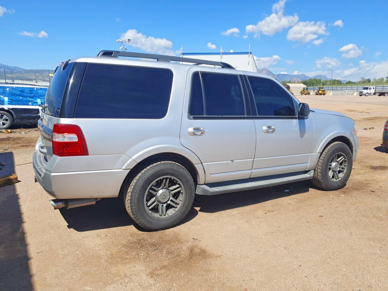 2015 Ford Expedition Xlt Silver vin: 1FMJU1JT8FEF04746