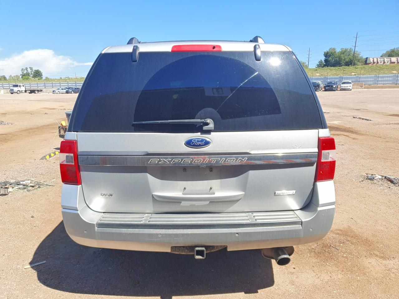2015 Ford Expedition Xlt Silver vin: 1FMJU1JT8FEF04746