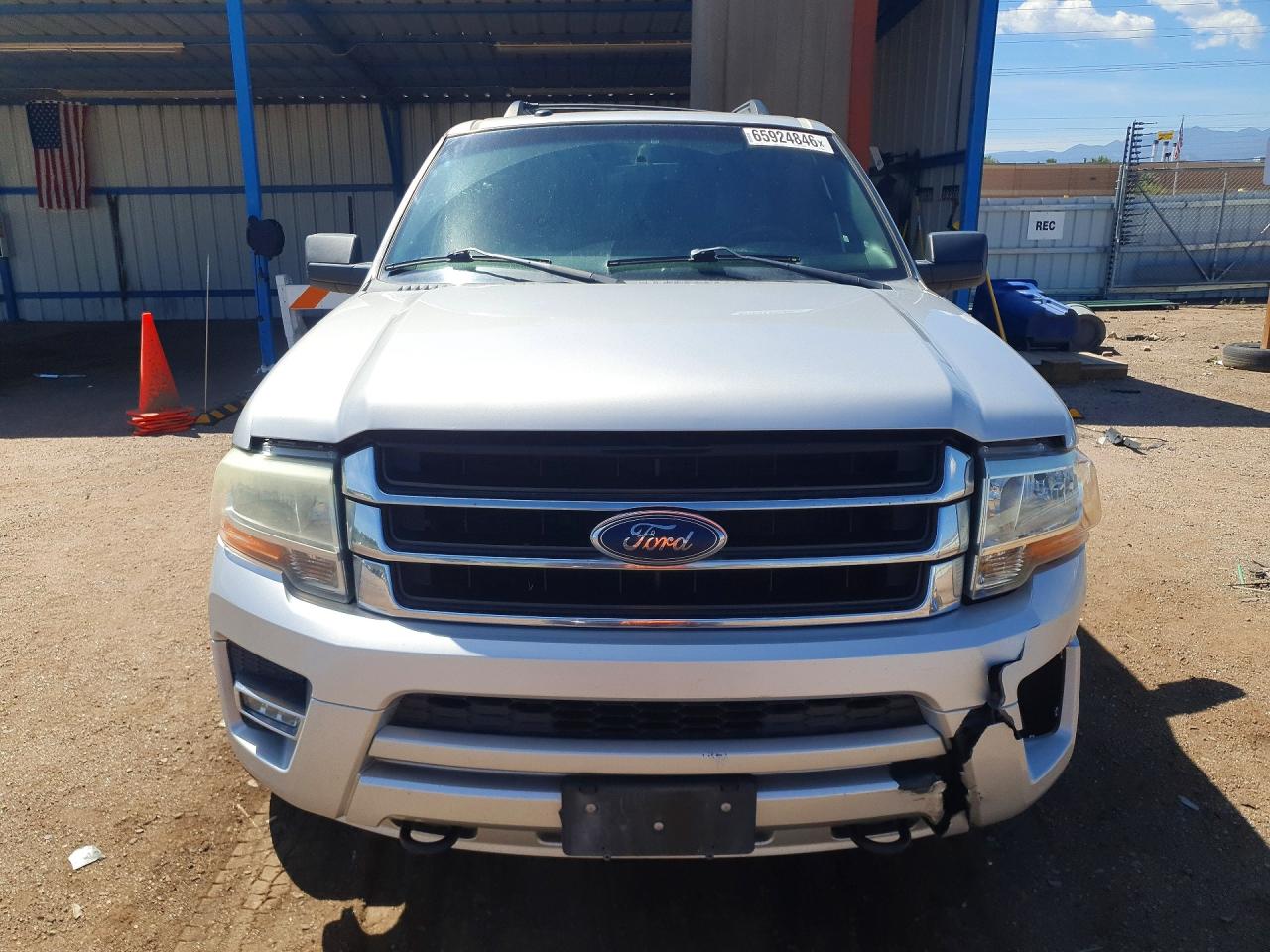 2015 Ford Expedition Xlt Silver vin: 1FMJU1JT8FEF04746