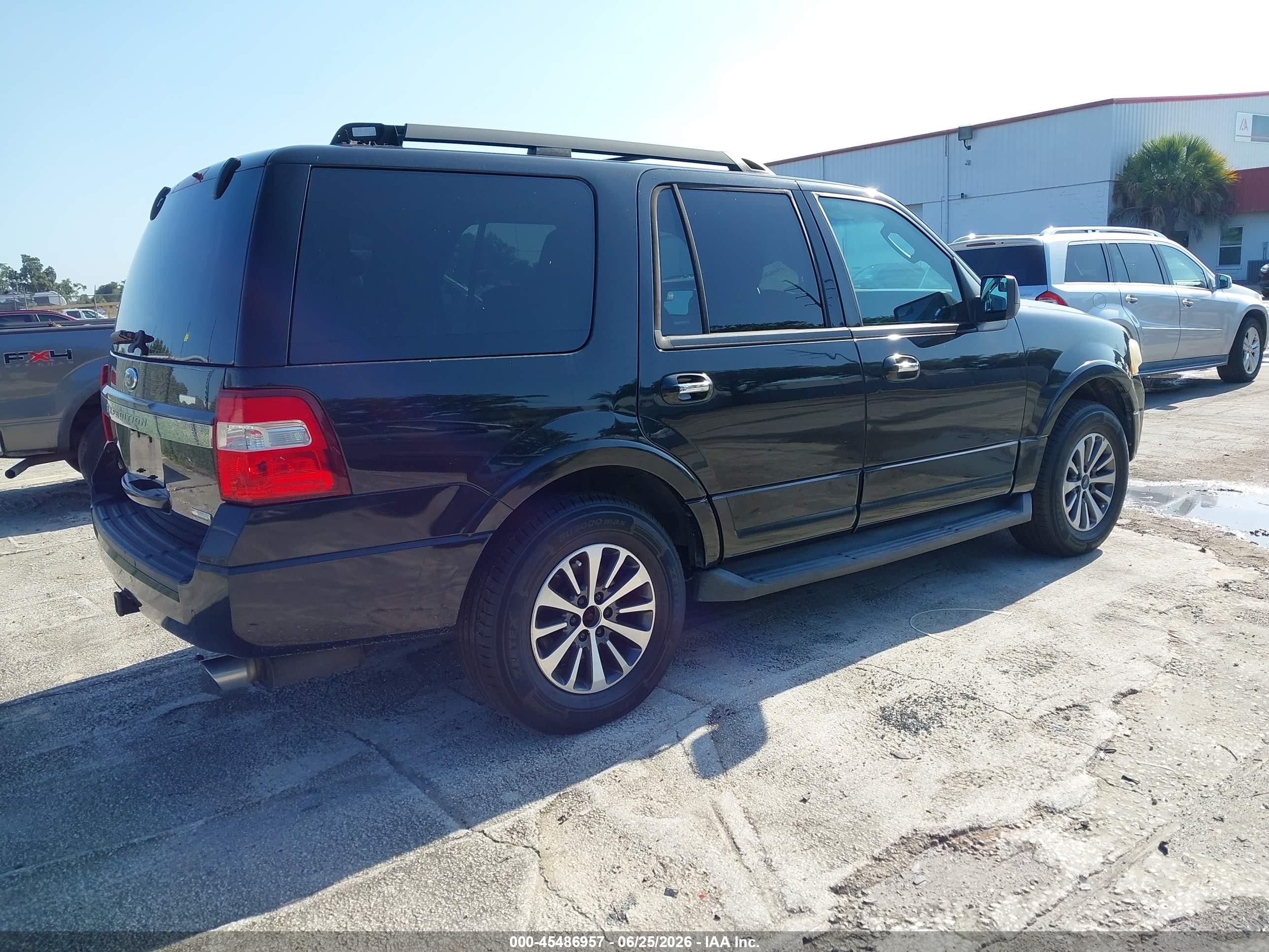 2015 Ford Expedition Xlt Black vin: 1FMJU1JTXFEF26683
