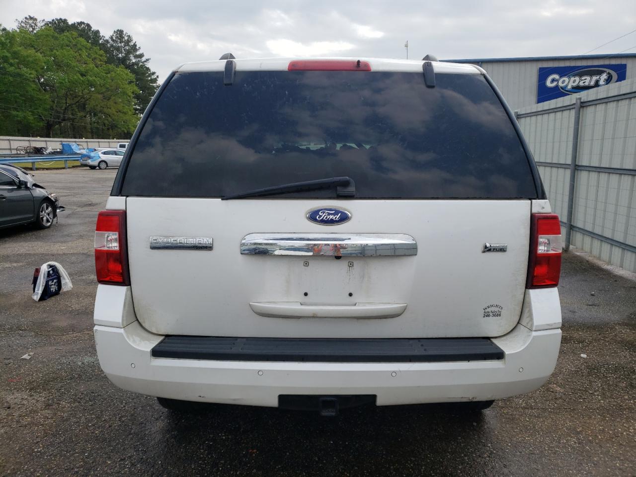 2011 Ford Expedition Limited White vin: 1FMJU1K50BEF32129