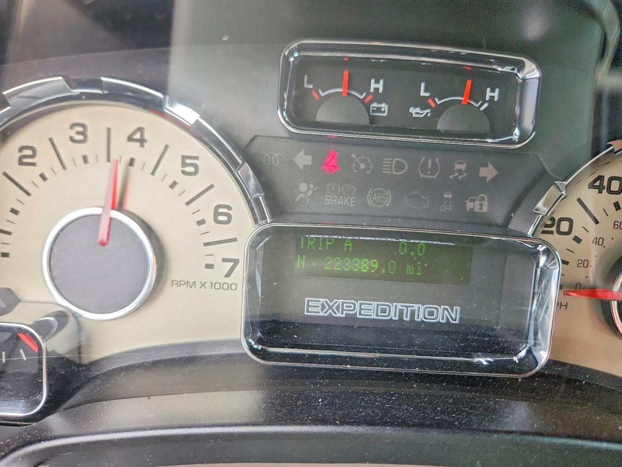 2012 Ford Expedition Limited Burgundy vin: 1FMJU1K50CEF54469