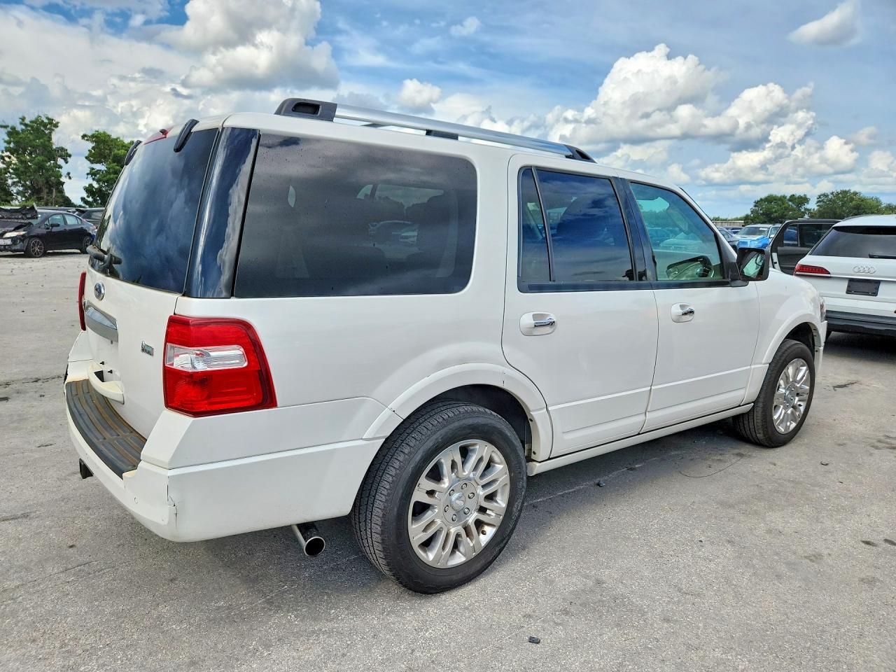 2013 Ford Expedition Limited White vin: 1FMJU1K50DEF62928