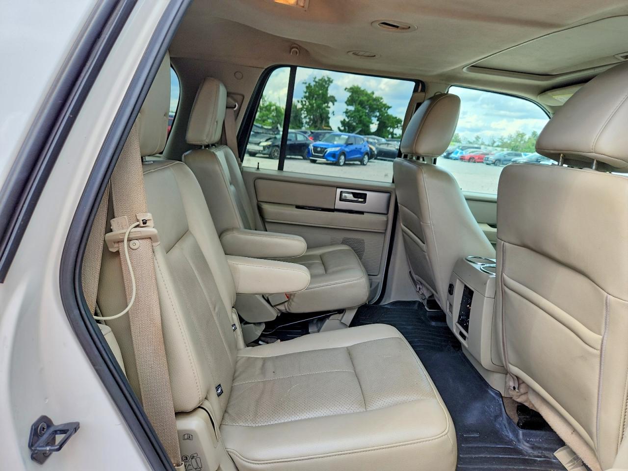 2013 Ford Expedition Limited White vin: 1FMJU1K50DEF62928