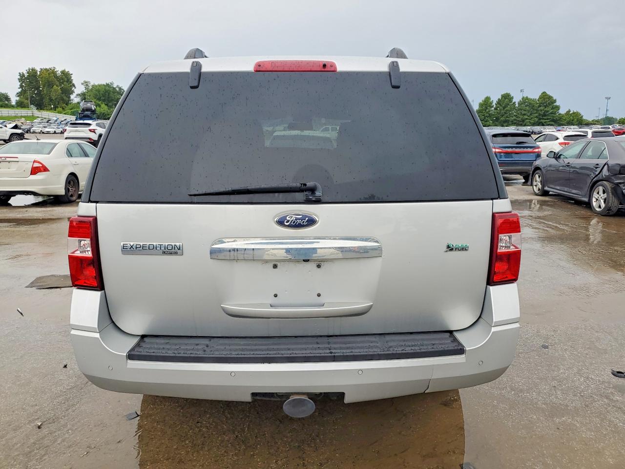 2014 Ford Expedition Limited Silver vin: 1FMJU1K50EEF12256