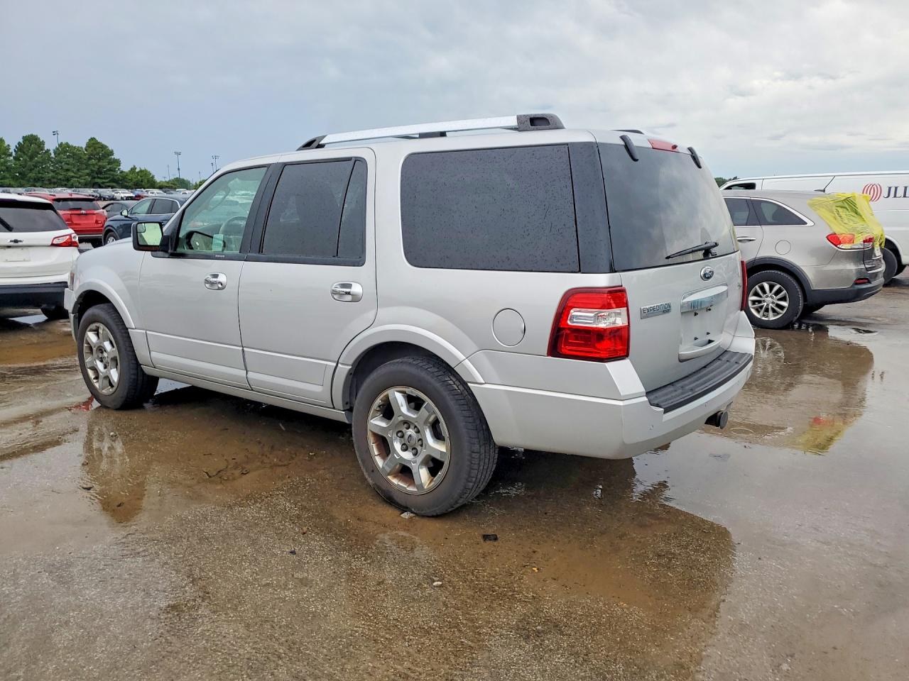 2014 Ford Expedition Limited Silver vin: 1FMJU1K50EEF12256