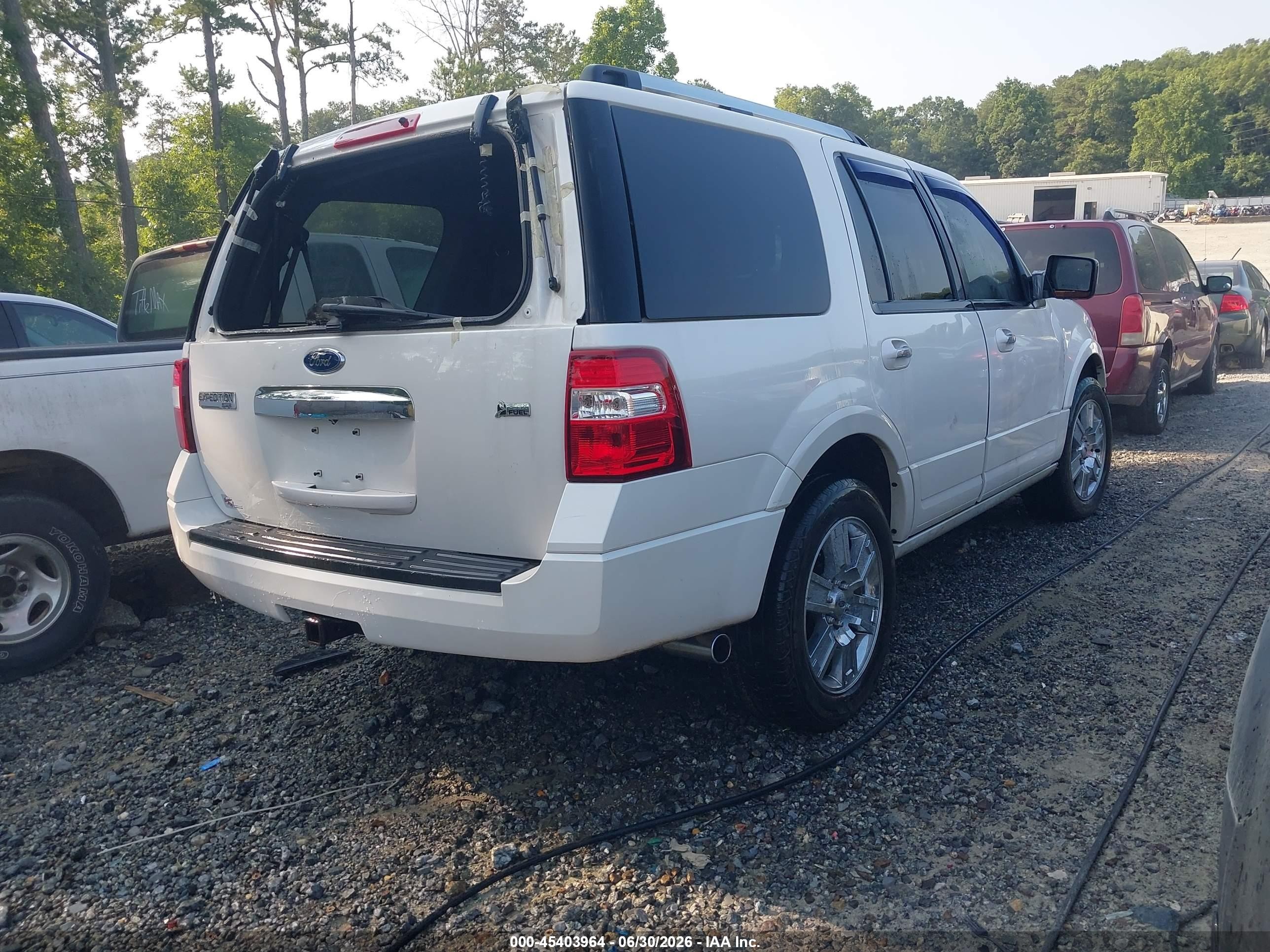 2010 Ford Expedition Limited White vin: 1FMJU1K51AEA93554