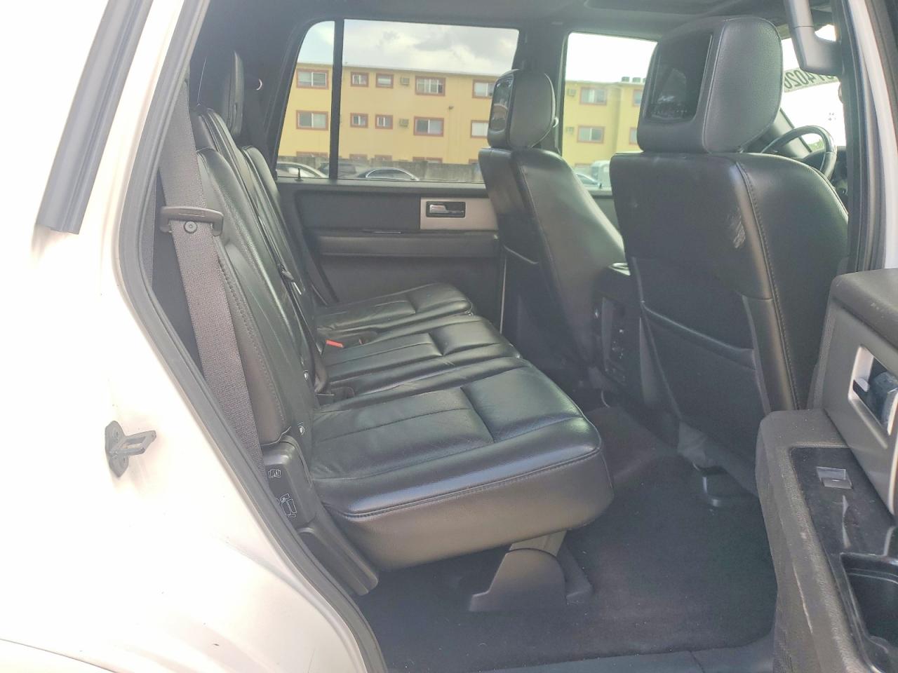 2012 Ford Expedition Limited White vin: 1FMJU1K51CEF57591