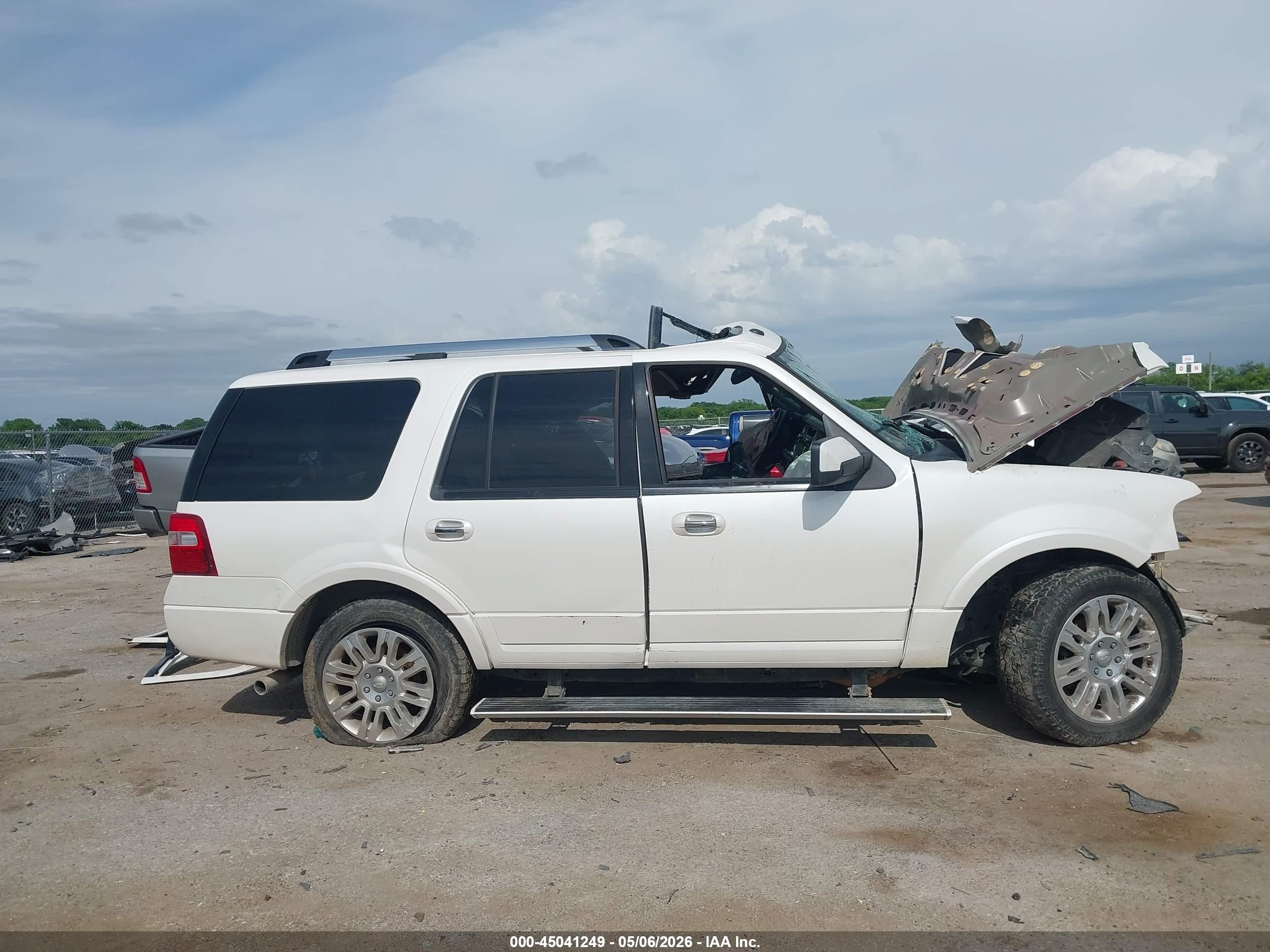 2013 Ford Expedition Limited White vin: 1FMJU1K51DEF70083