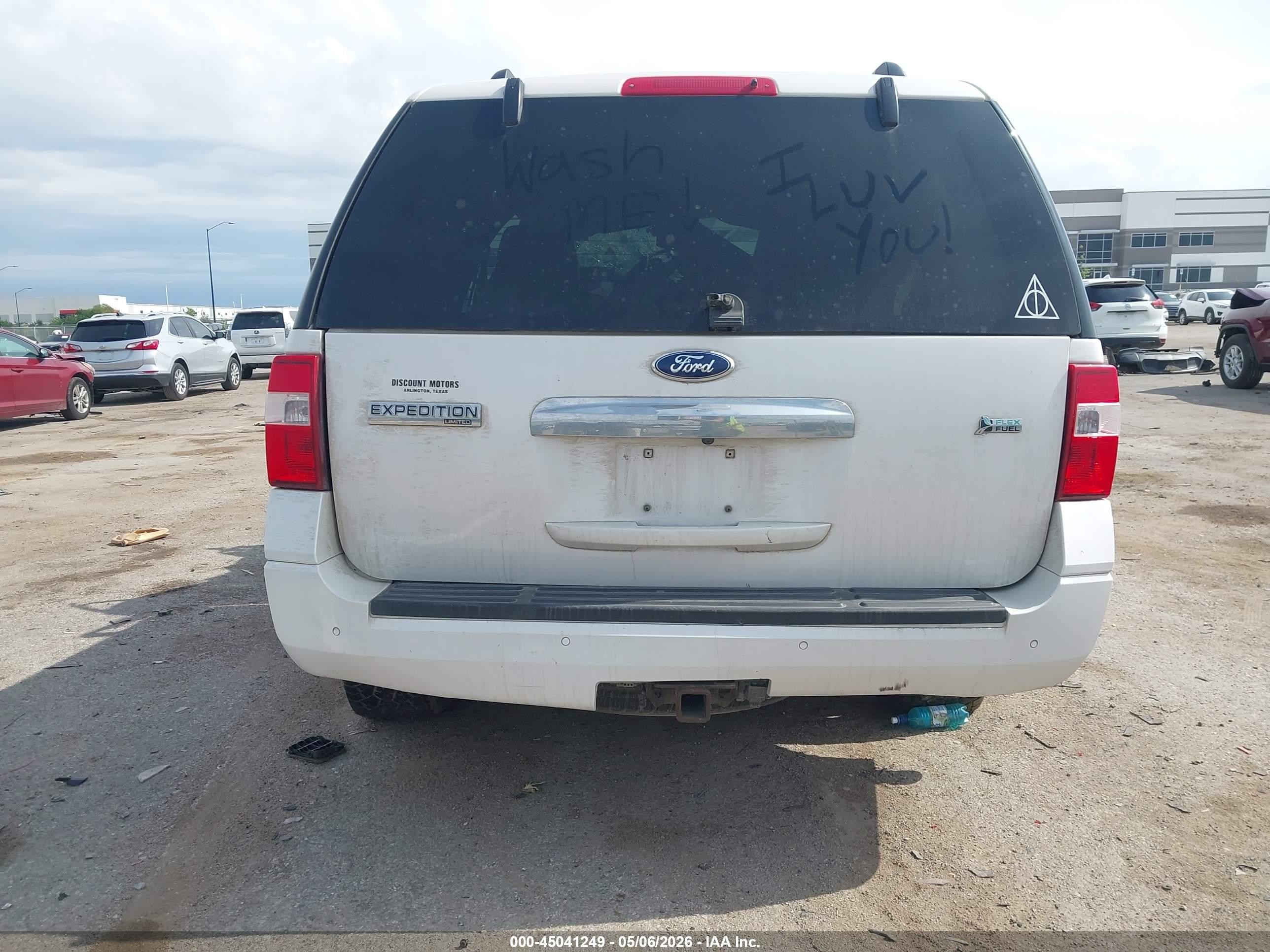 2013 Ford Expedition Limited White vin: 1FMJU1K51DEF70083