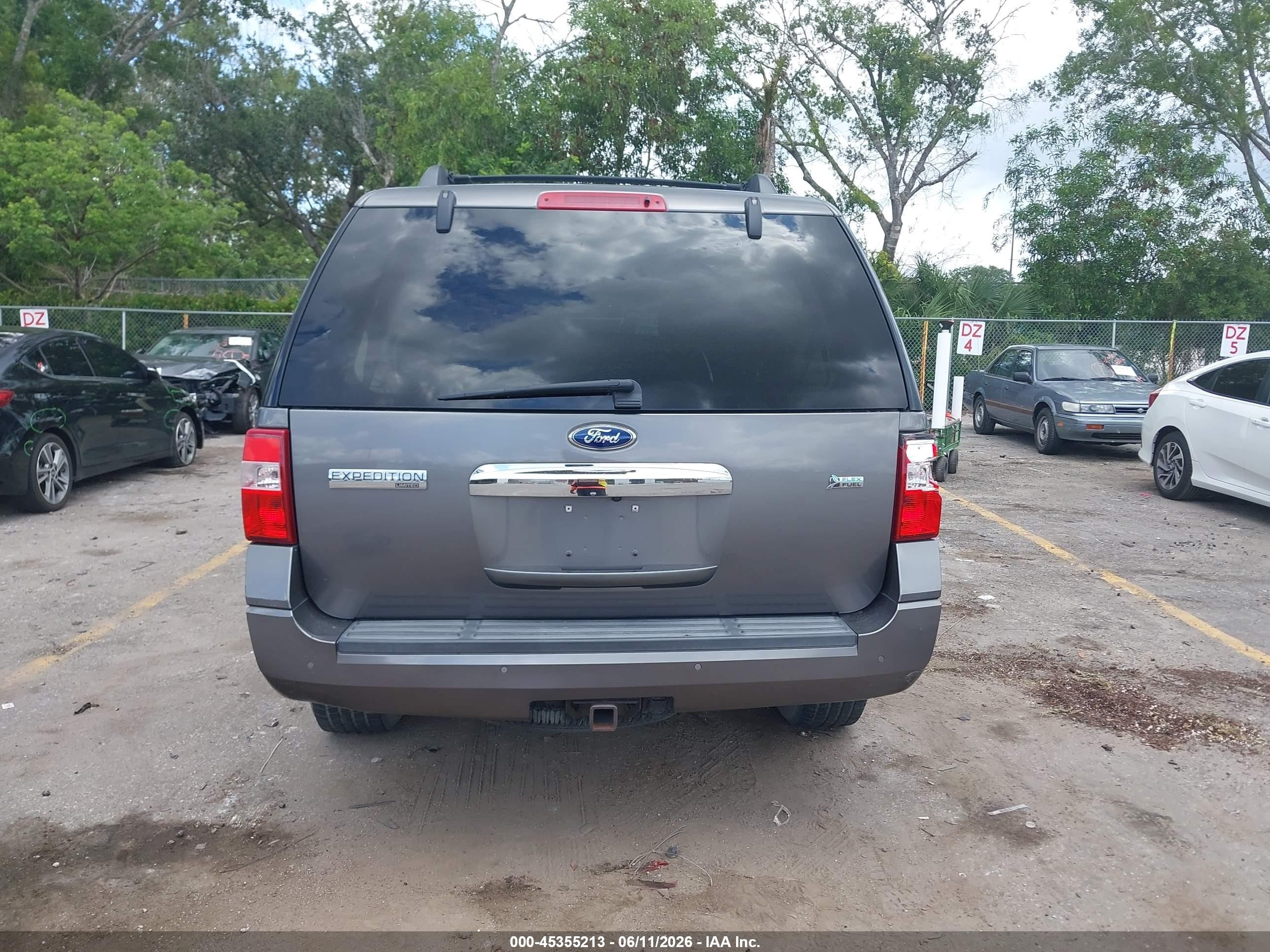 2014 Ford Expedition Limited Gray vin: 1FMJU1K51EEF00309