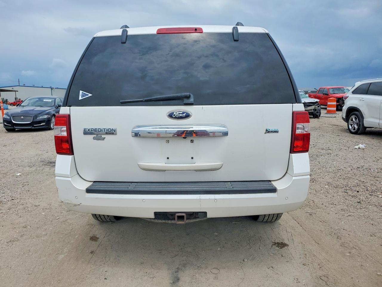 2012 Ford Expedition Limited Белый vin: 1FMJU1K52CEF41206